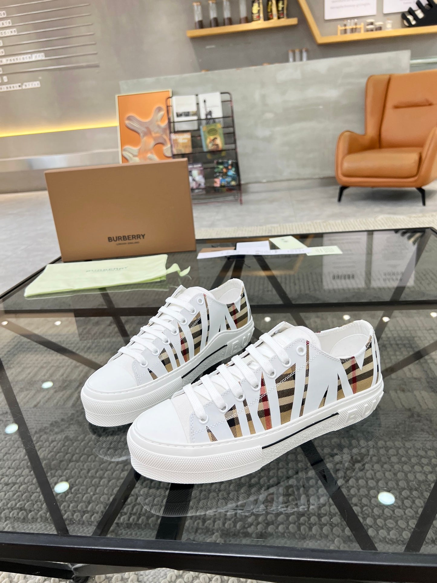 Burberry-012Shoes