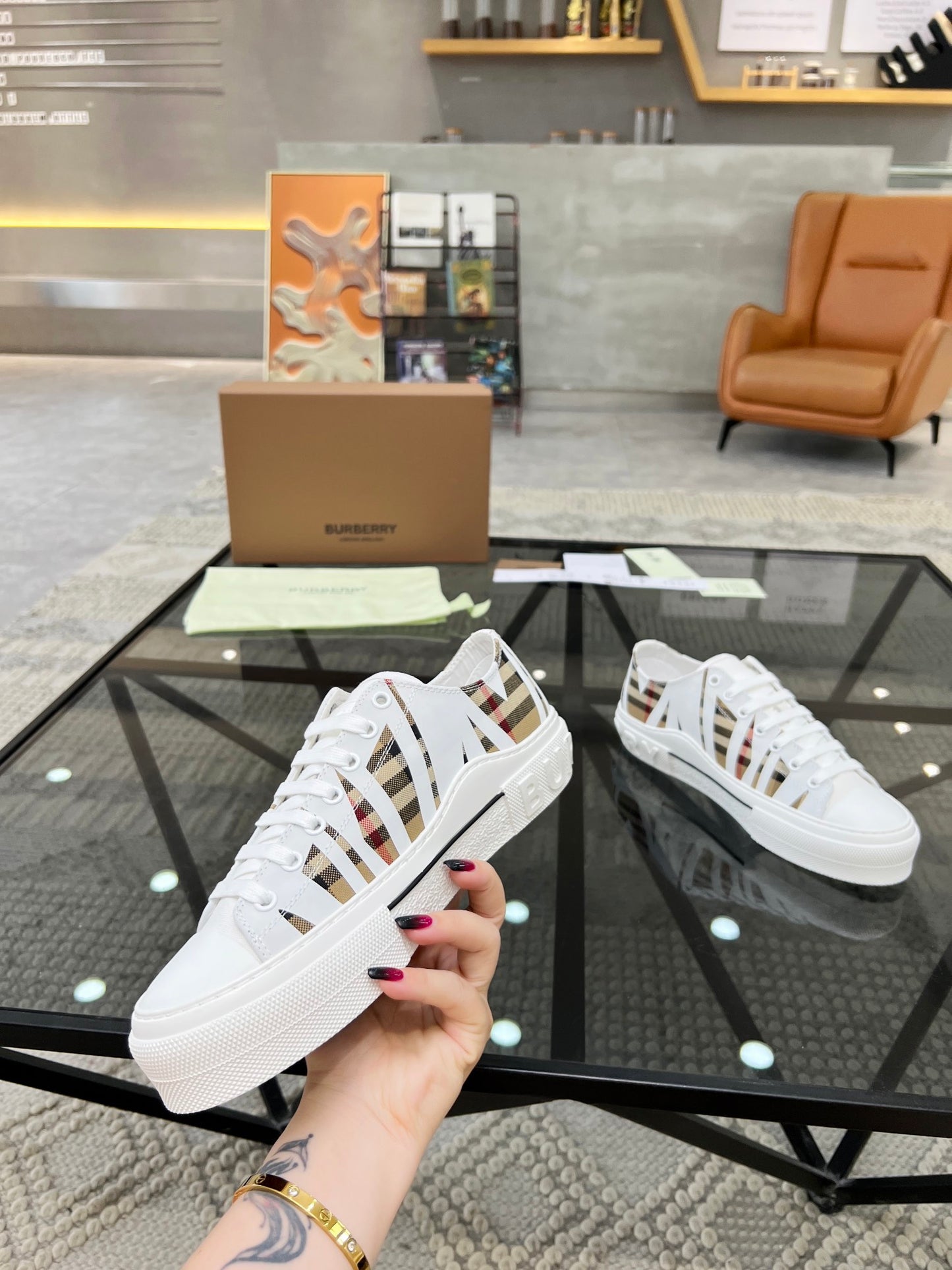 Burberry-012Shoes