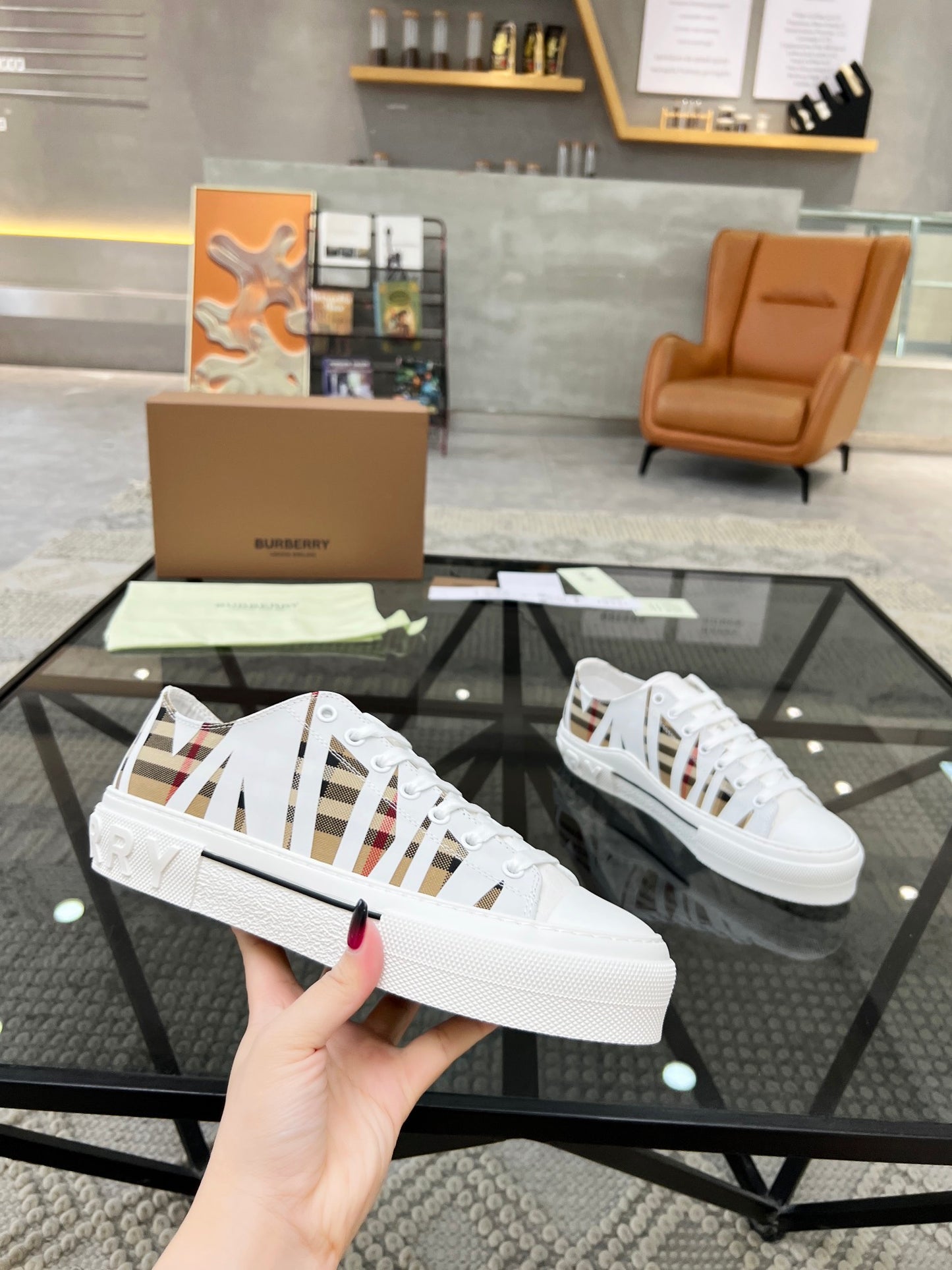Burberry-012Shoes