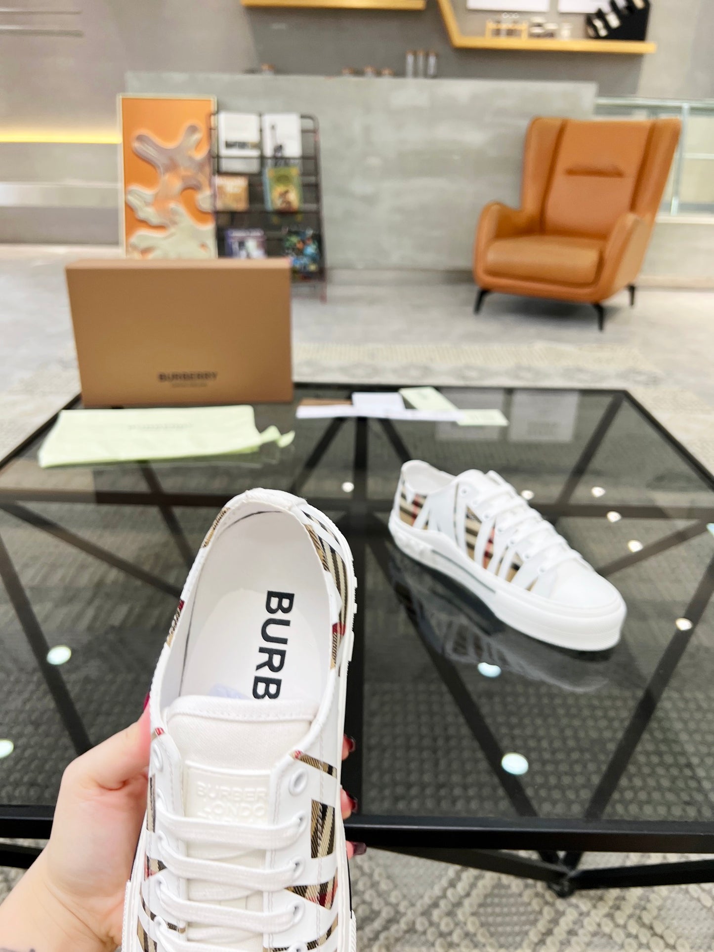 Burberry-012Shoes