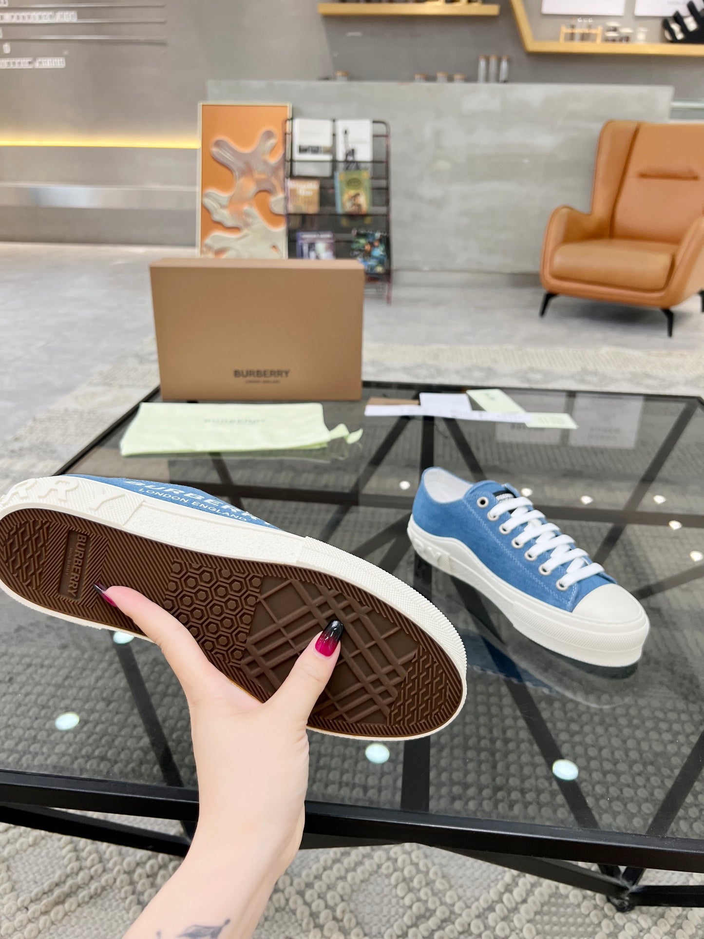 Burberry-013Shoes