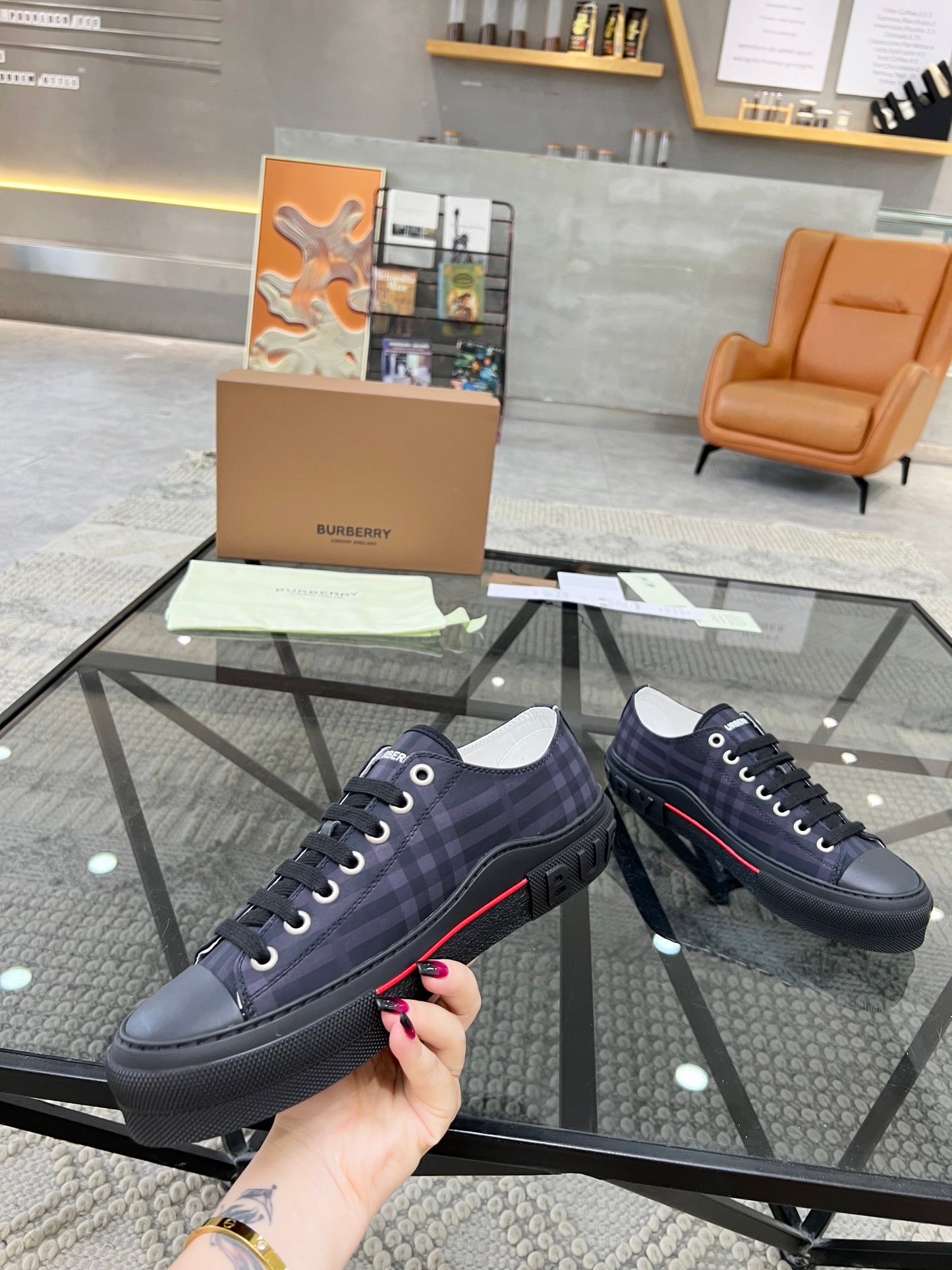 Burberry-014Shoes
