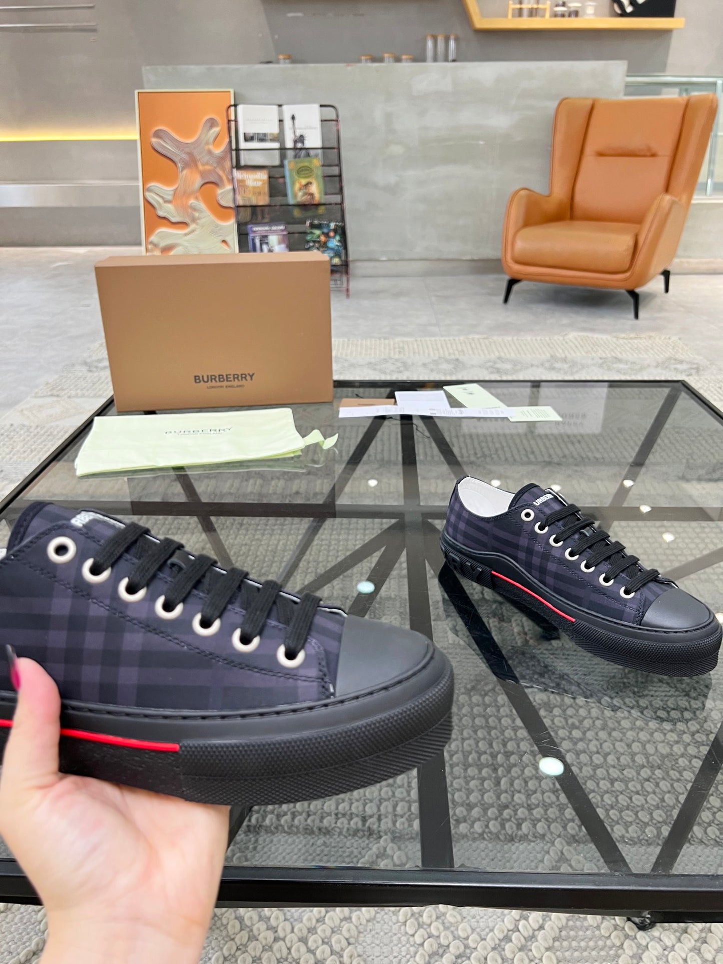 Burberry-014Shoes