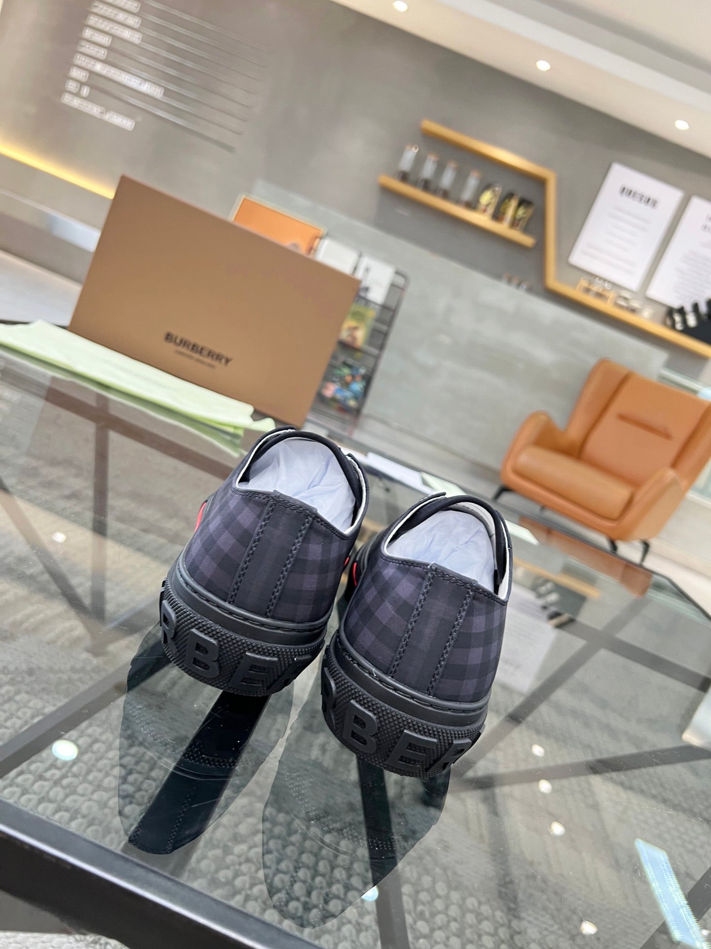 Burberry-014Shoes