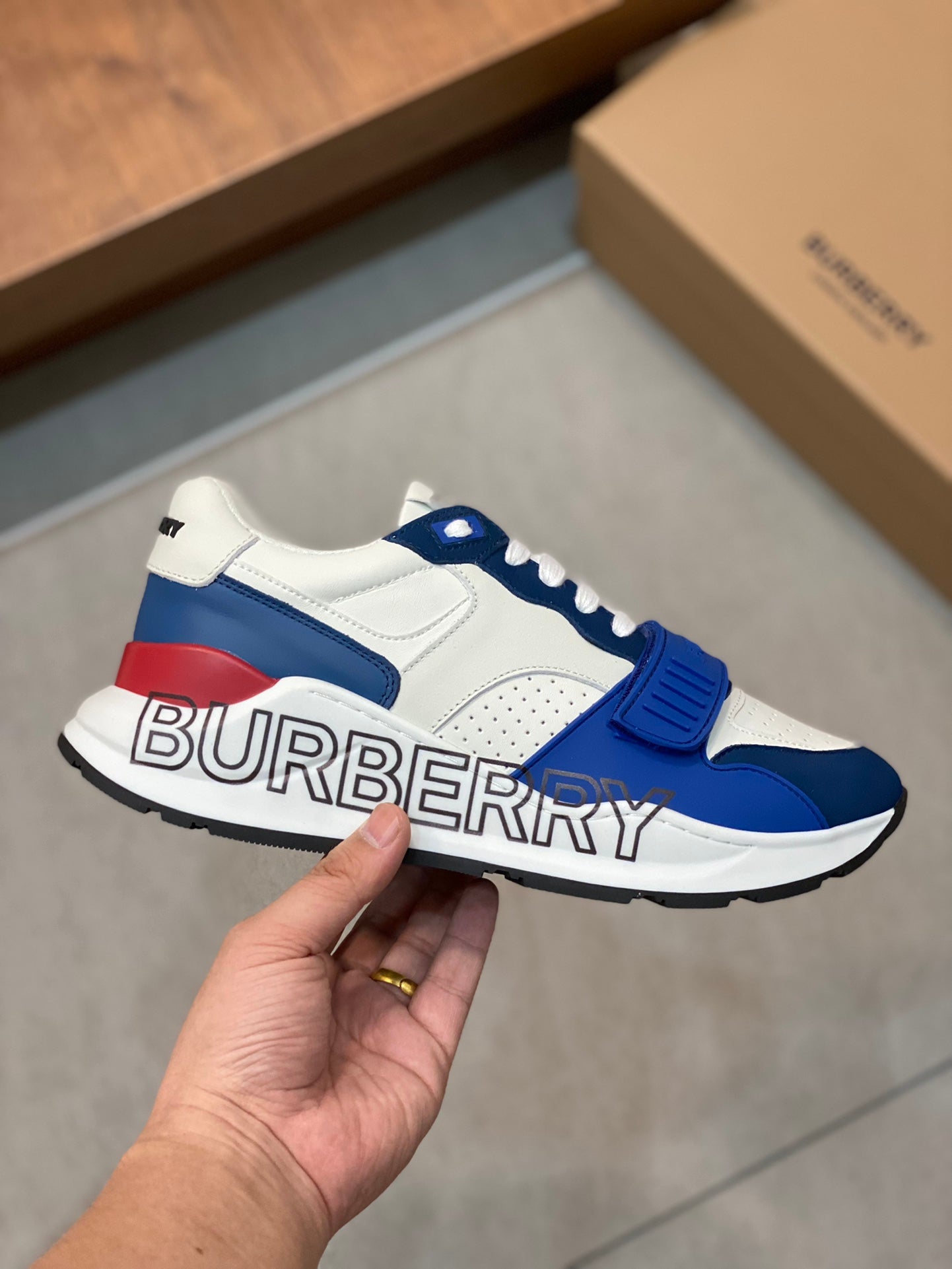 Burberry-015Shoes