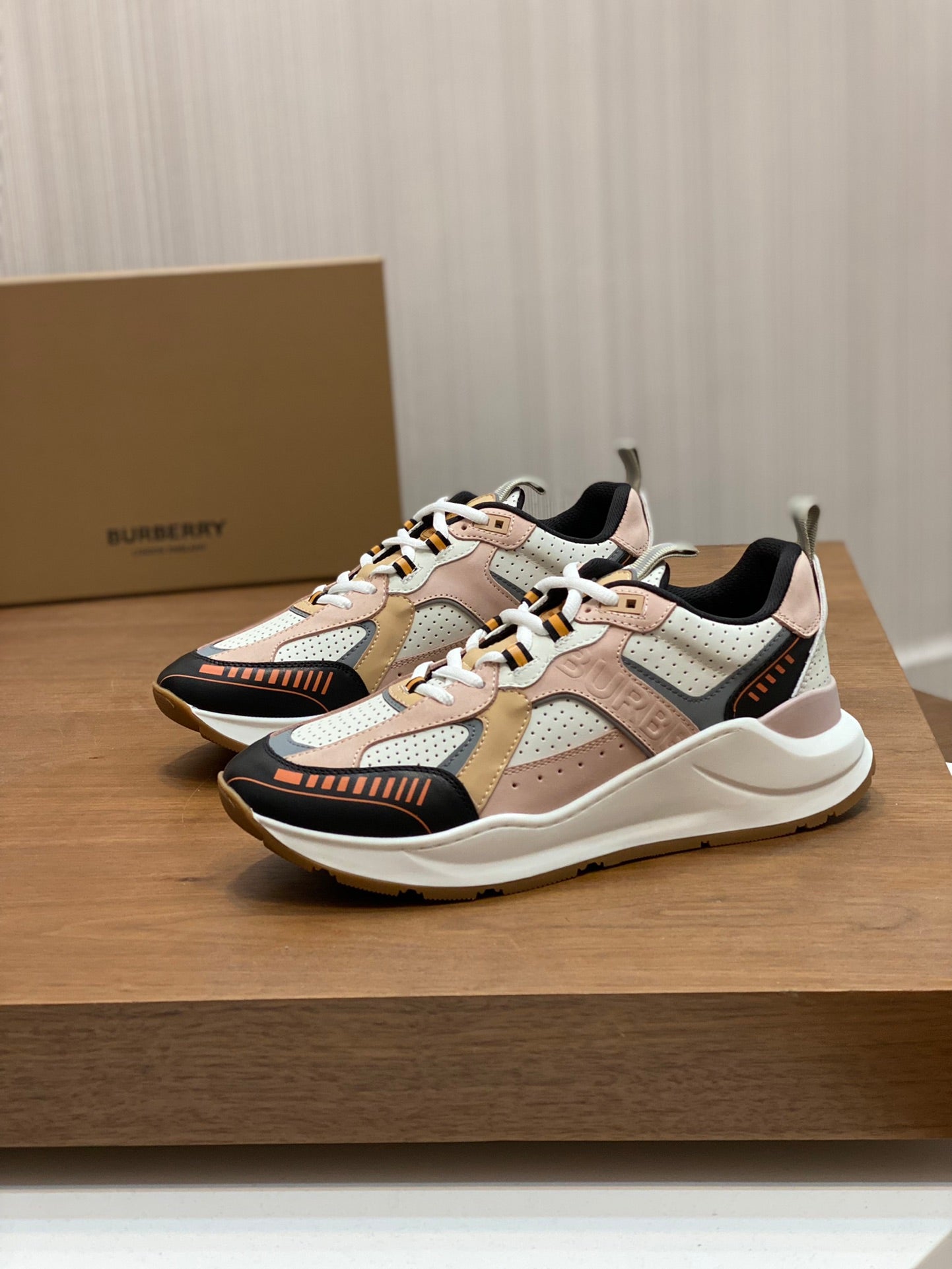 Burberry-018Shoes