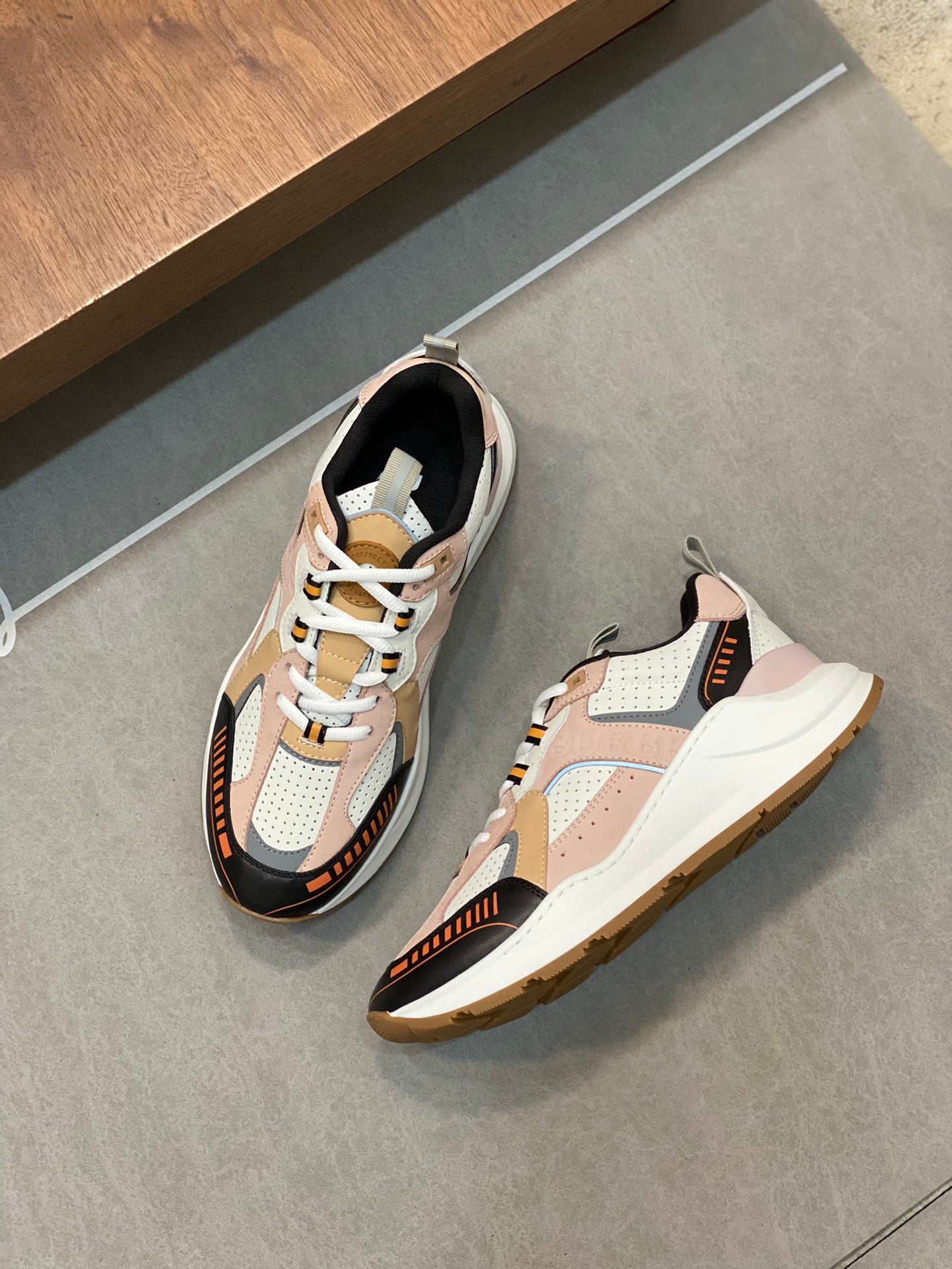 Burberry-018Shoes