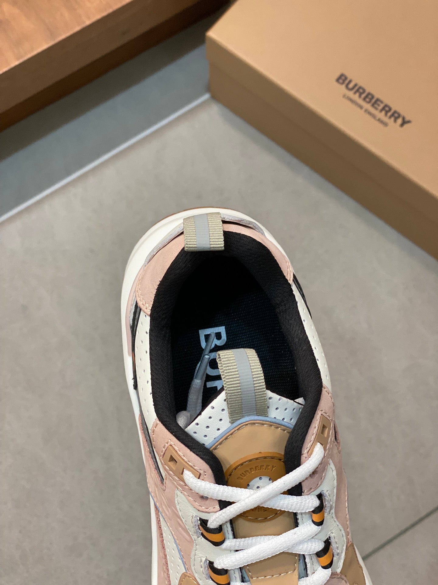 Burberry-018Shoes