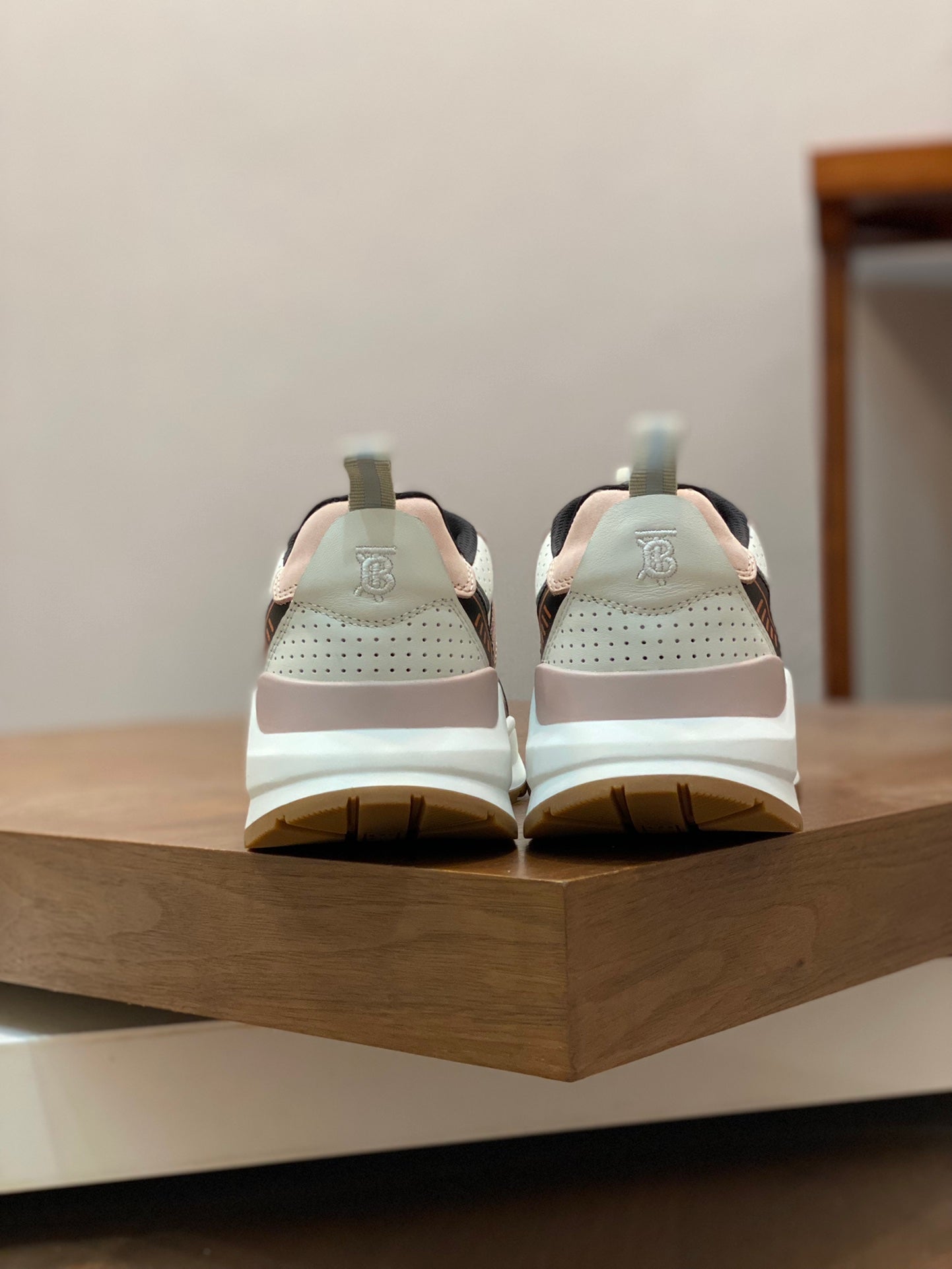 Burberry-018Shoes