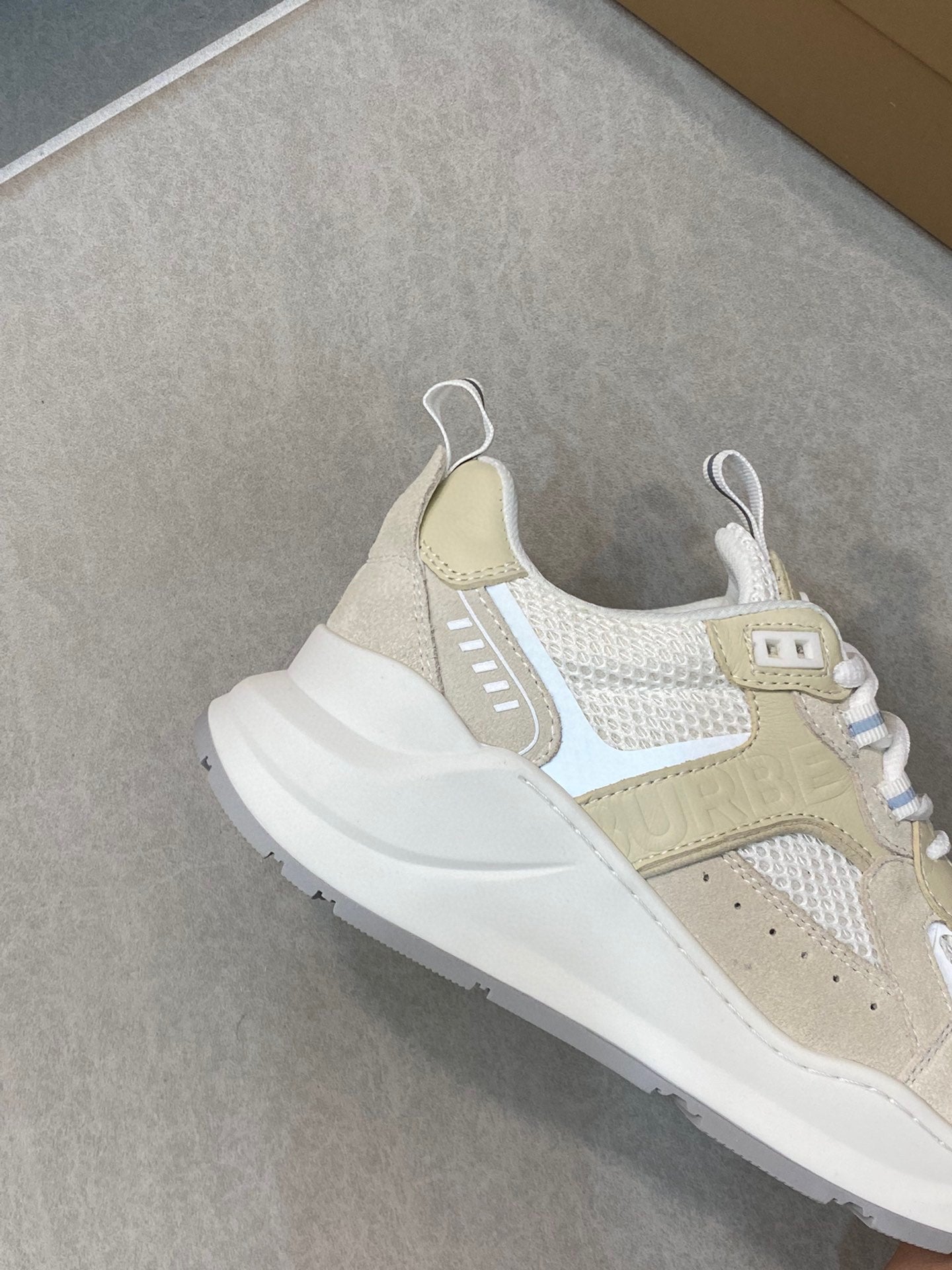 Burberry-020Shoes
