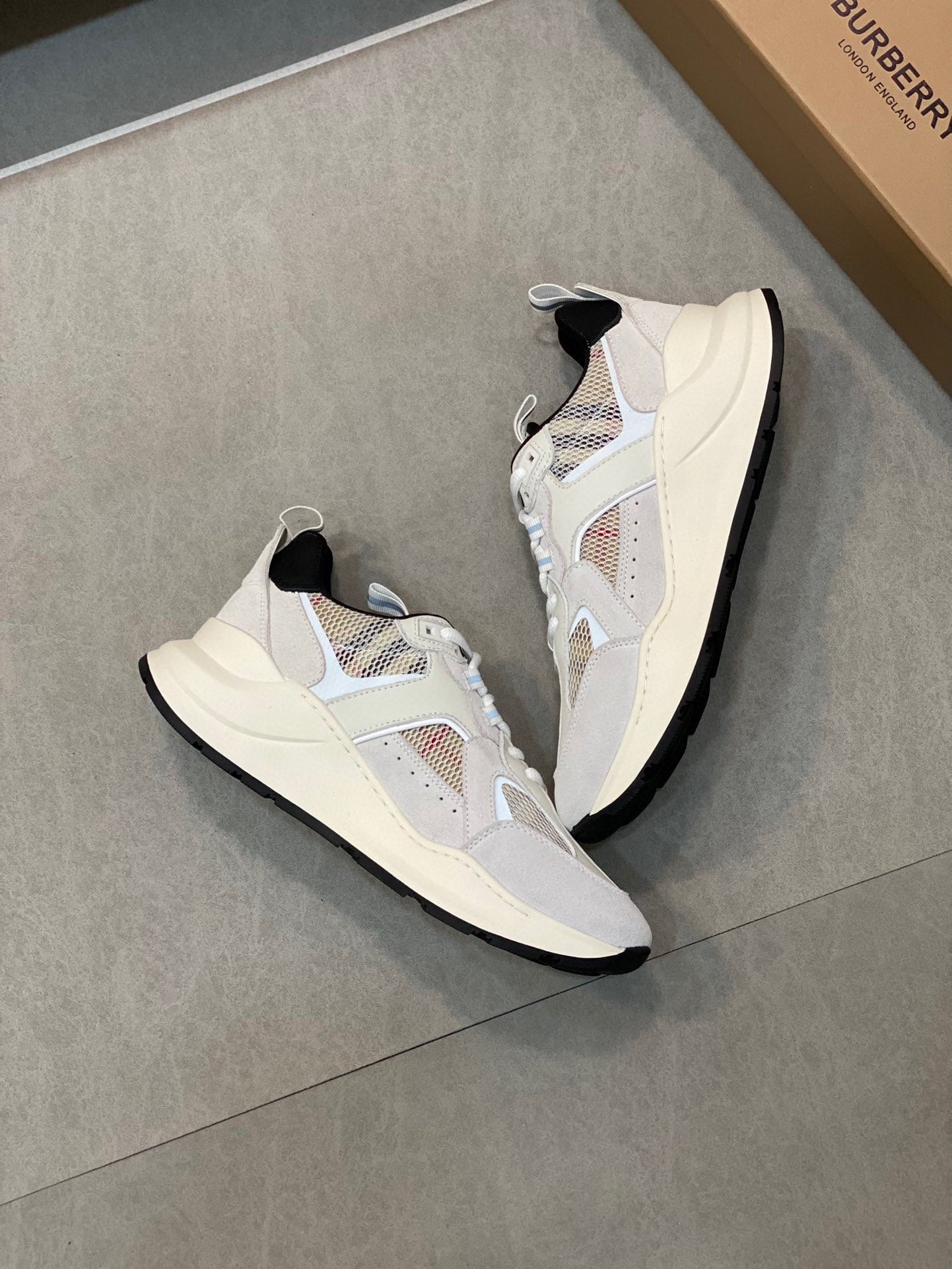 Burberry-021Shoes