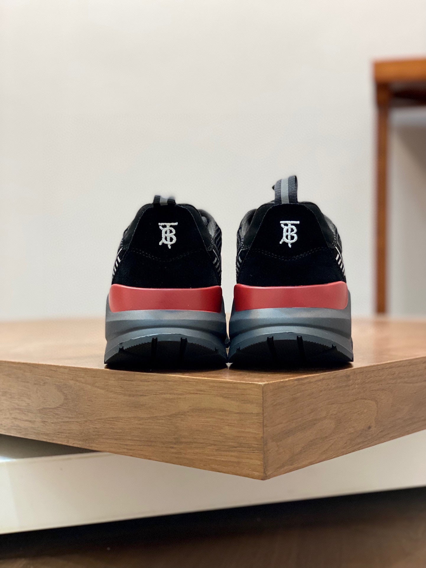 Burberry-023Shoes