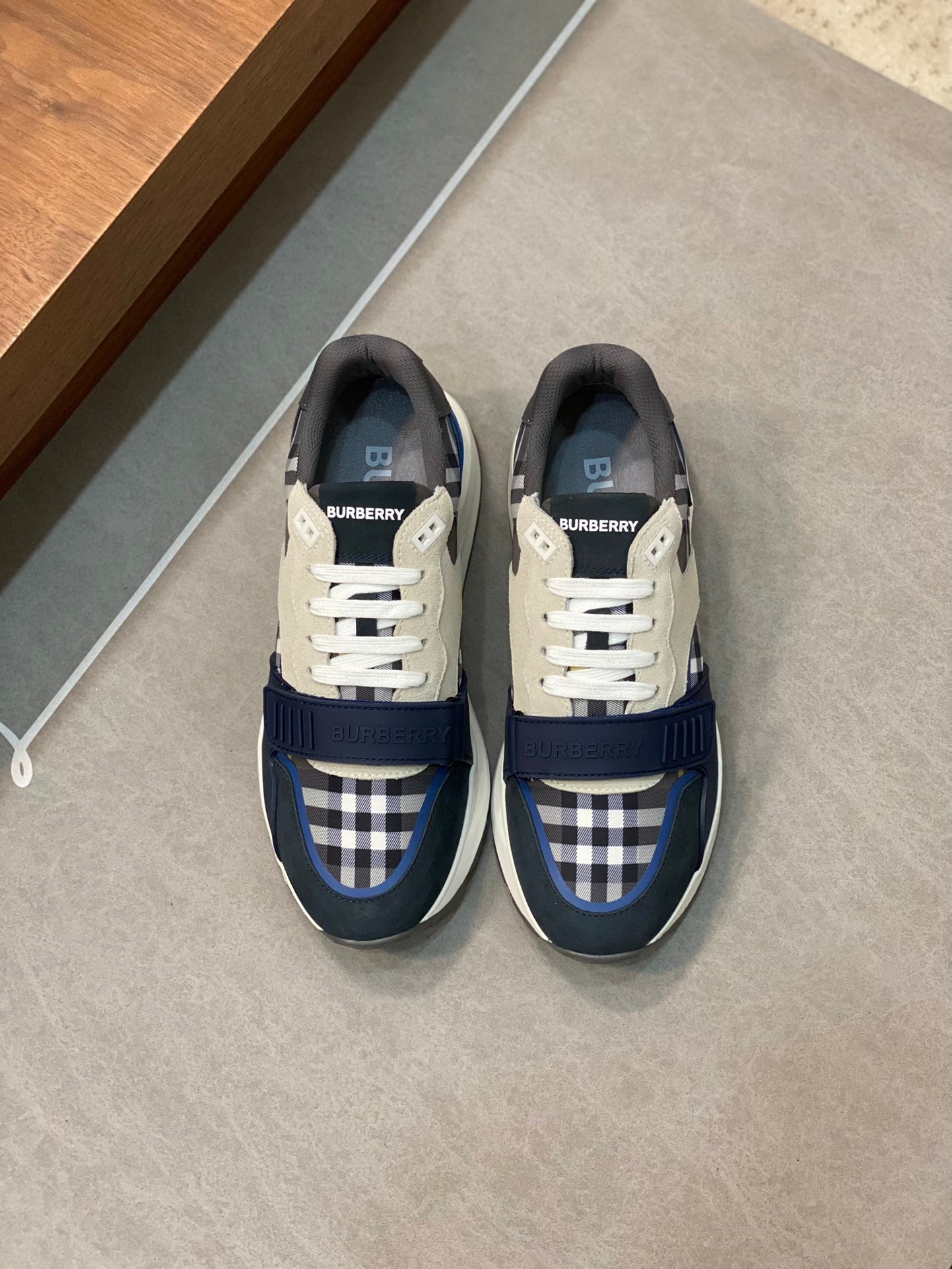 Burberry-026Shoes