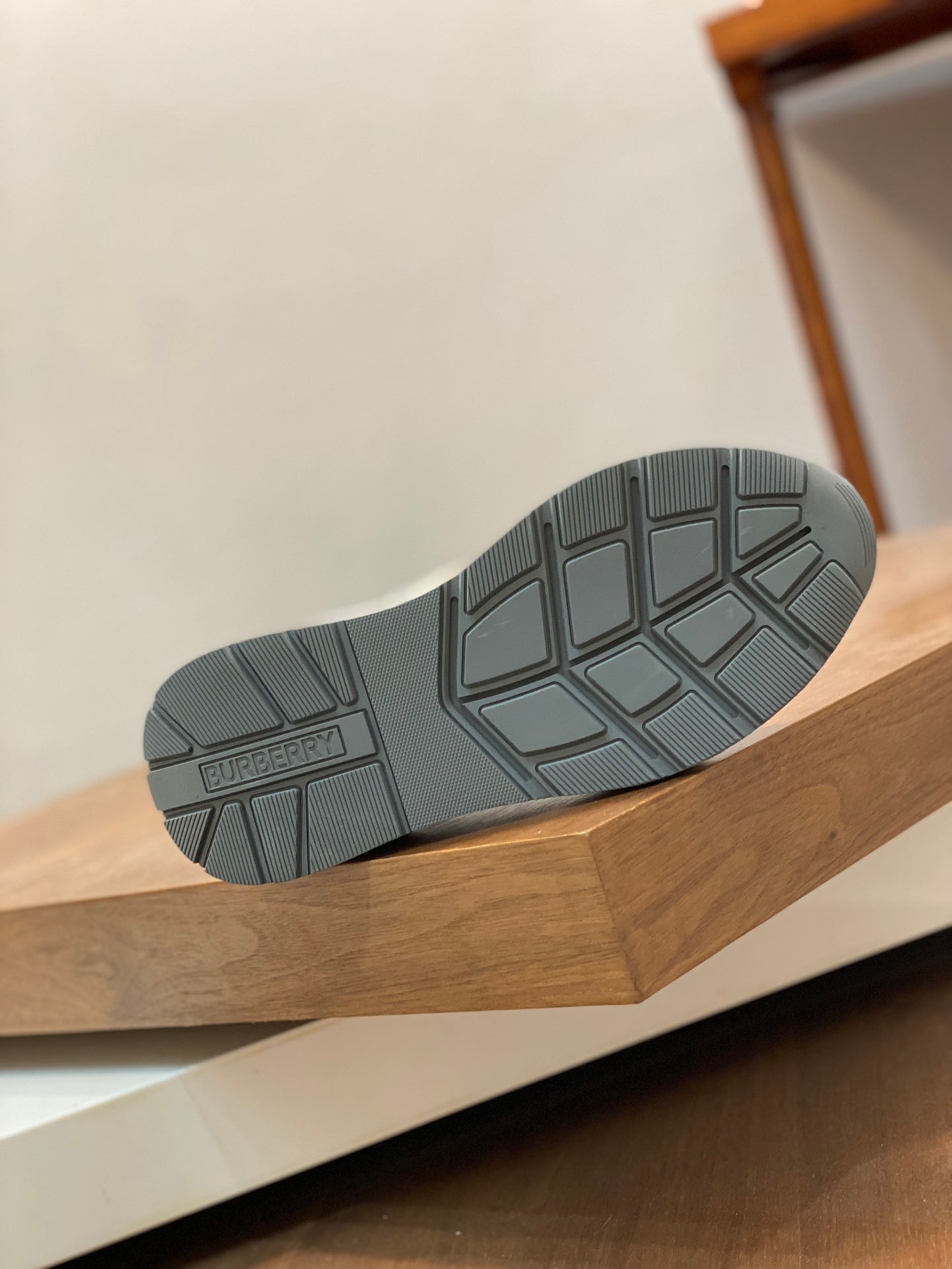 Burberry-027Shoes