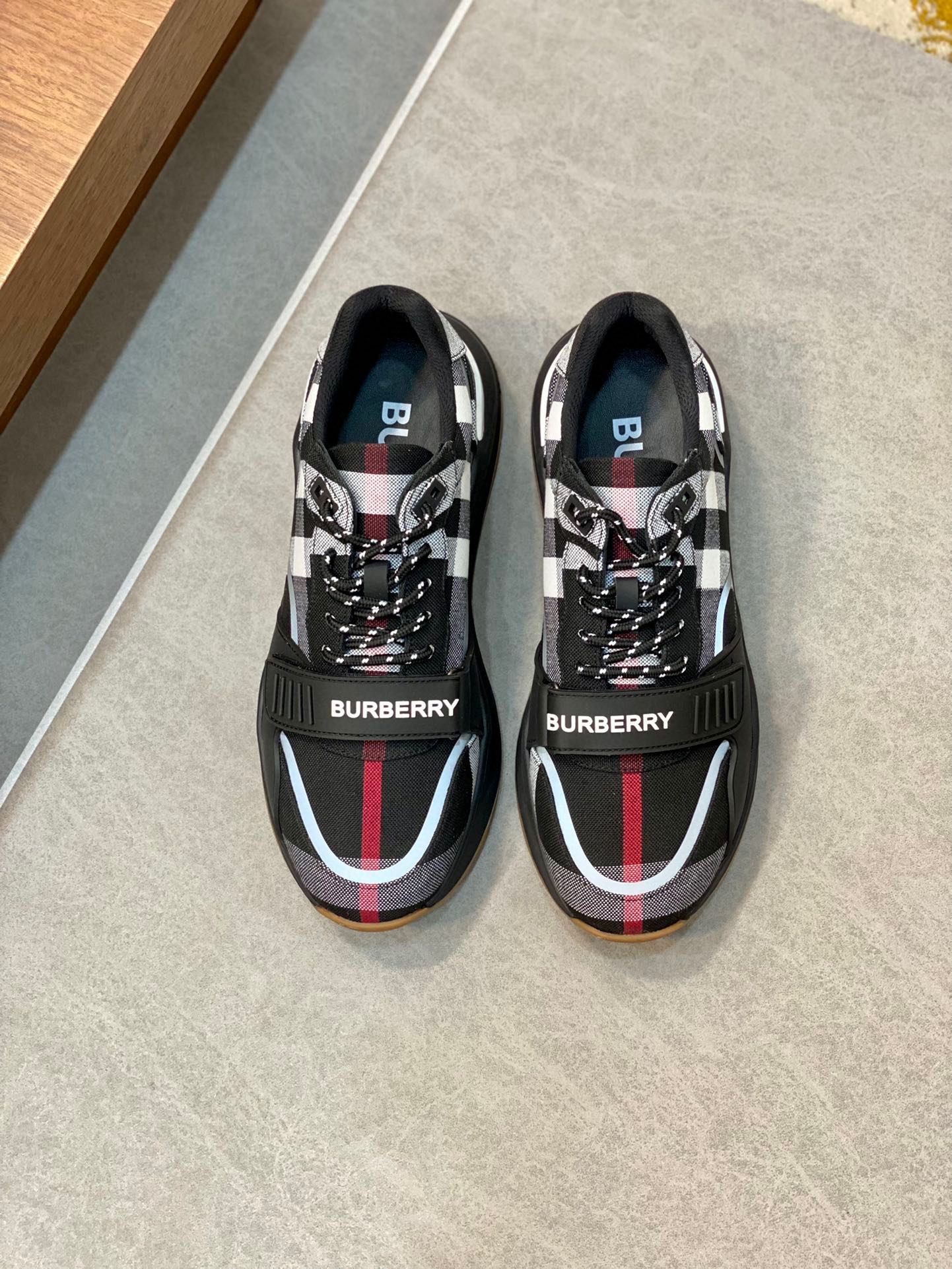 Burberry-029Shoes