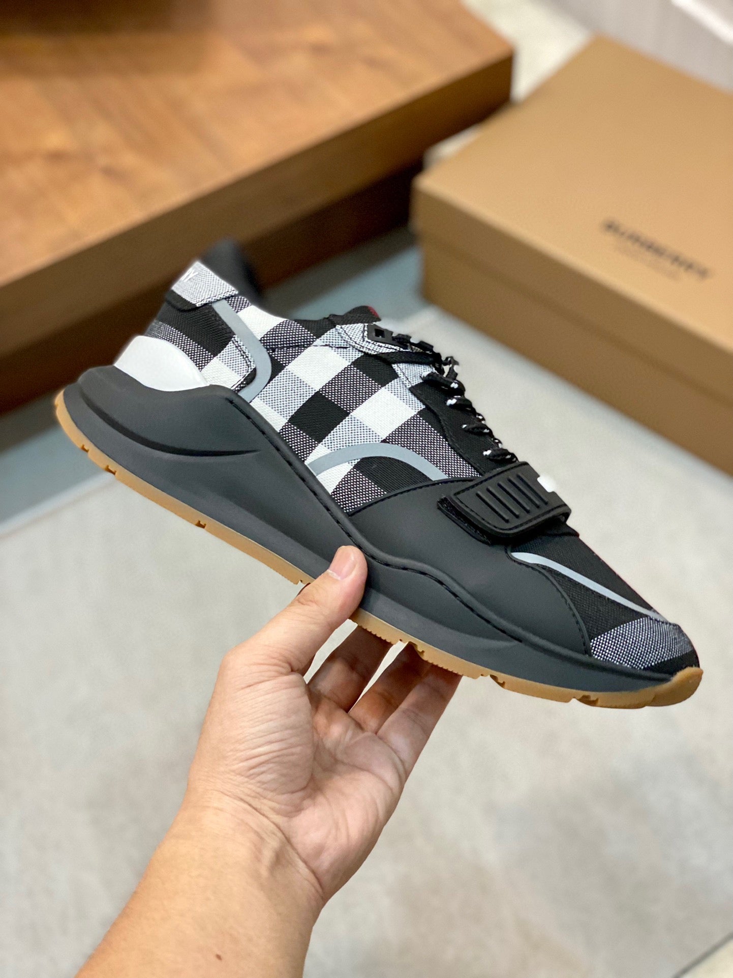 Burberry-029Shoes