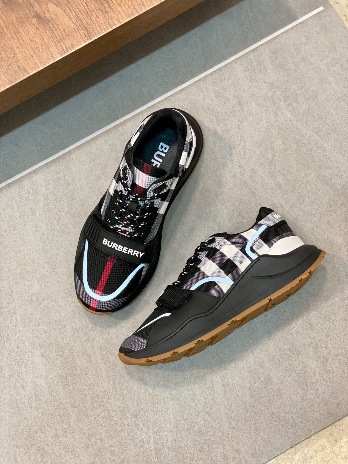 Burberry-029Shoes