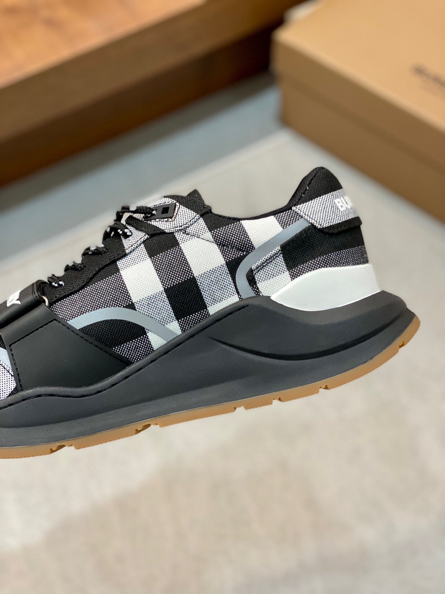 Burberry-029Shoes