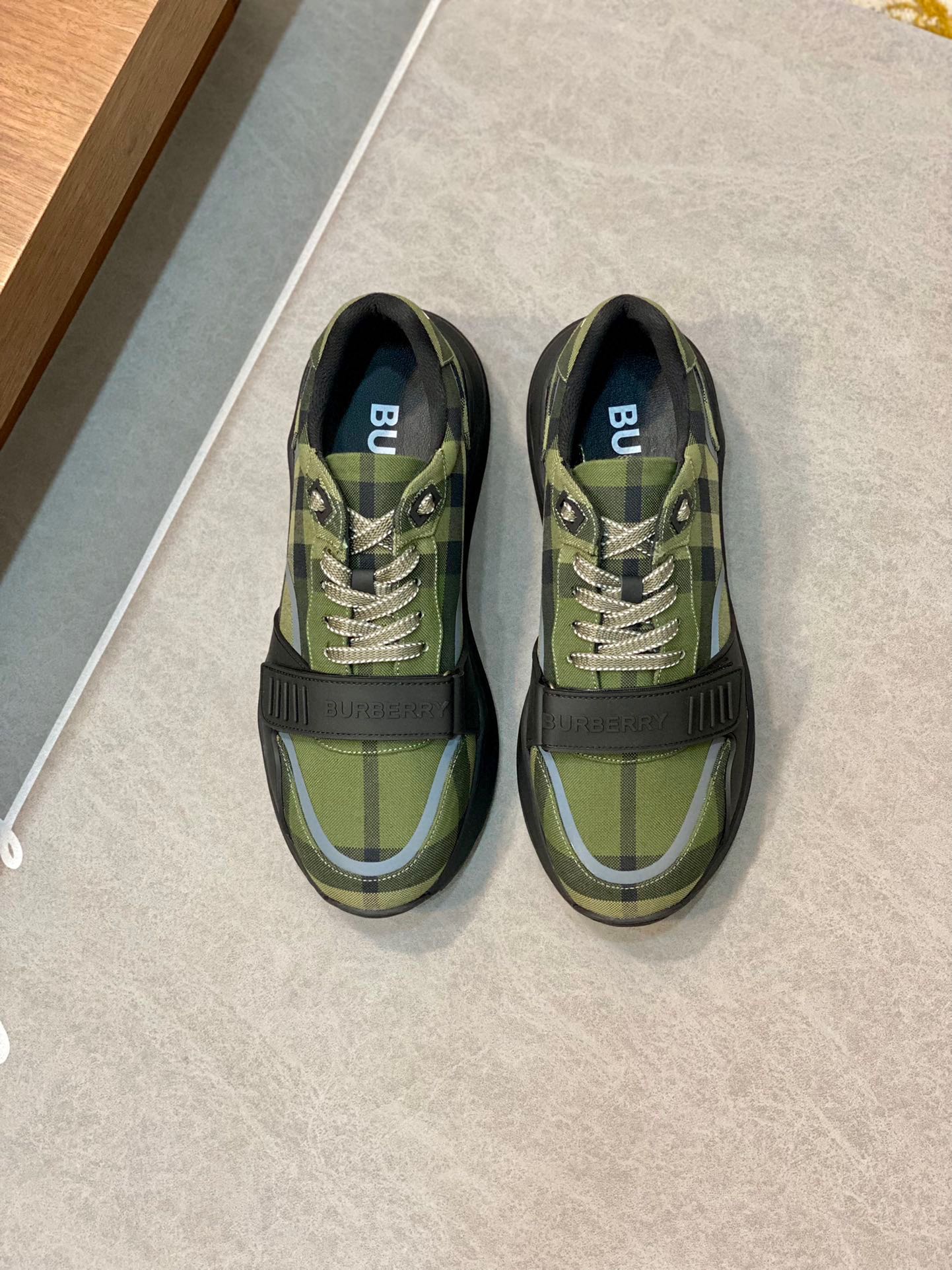Burberry-030Shoes