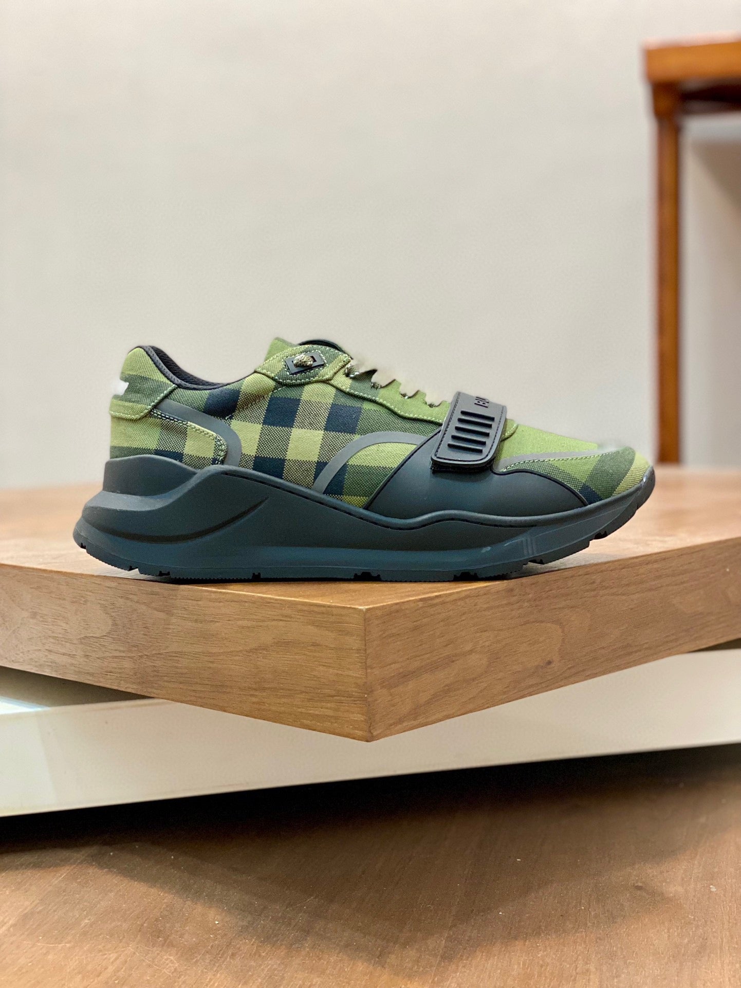 Burberry-030Shoes