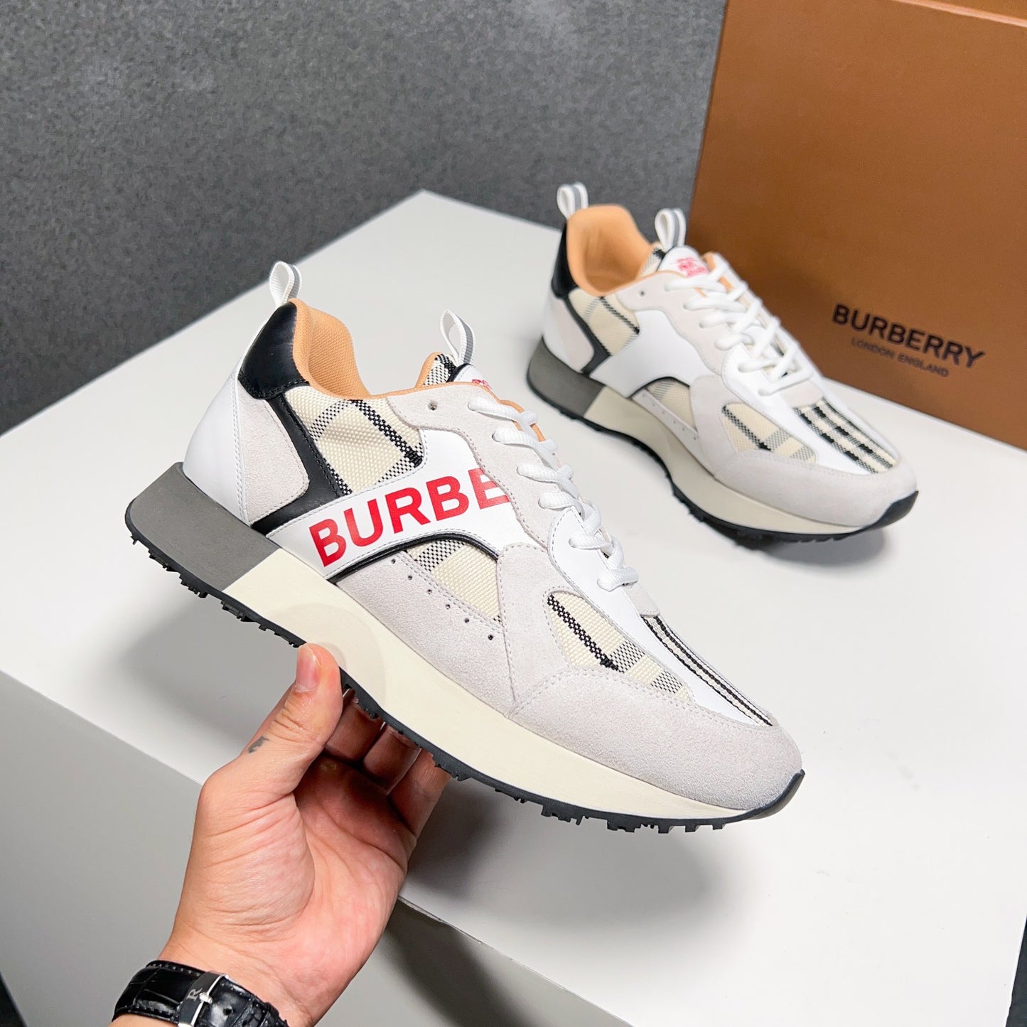 Burberry-032Shoes