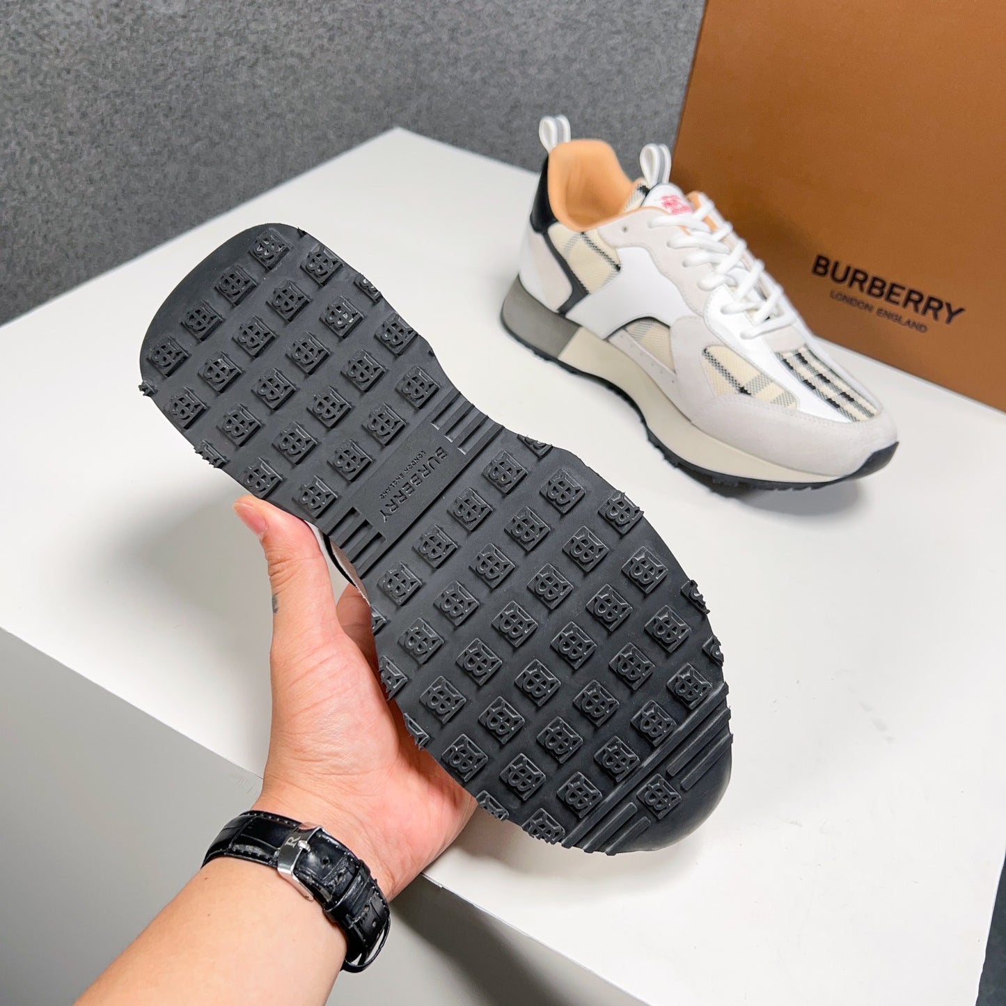 Burberry-032Shoes