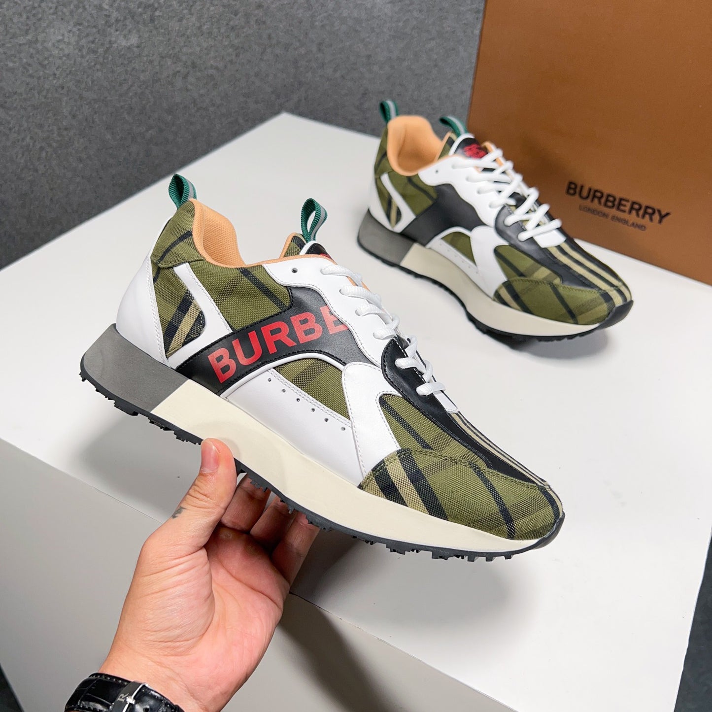 Burberry-034Shoes