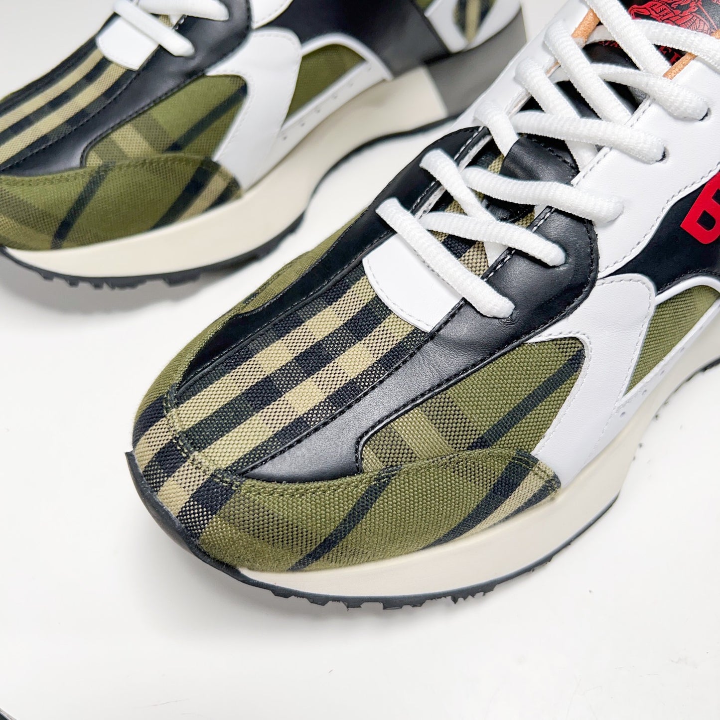 Burberry-034Shoes