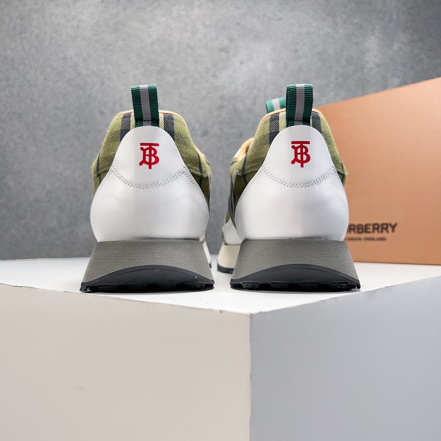 Burberry-034Shoes