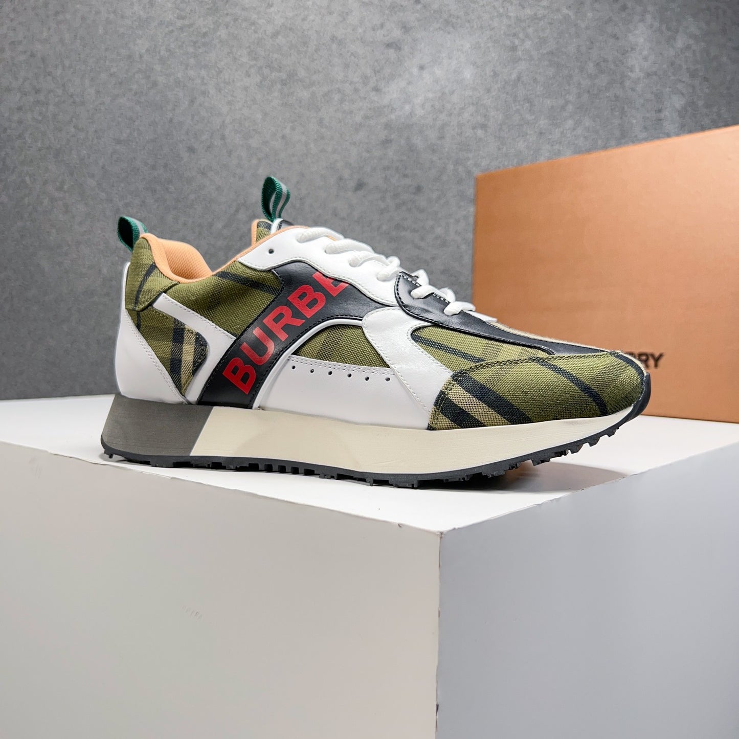 Burberry-034Shoes