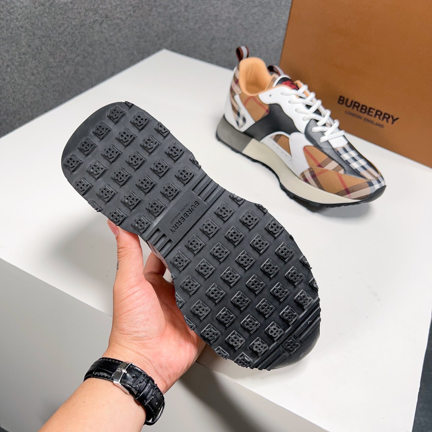 Burberry-036Shoes