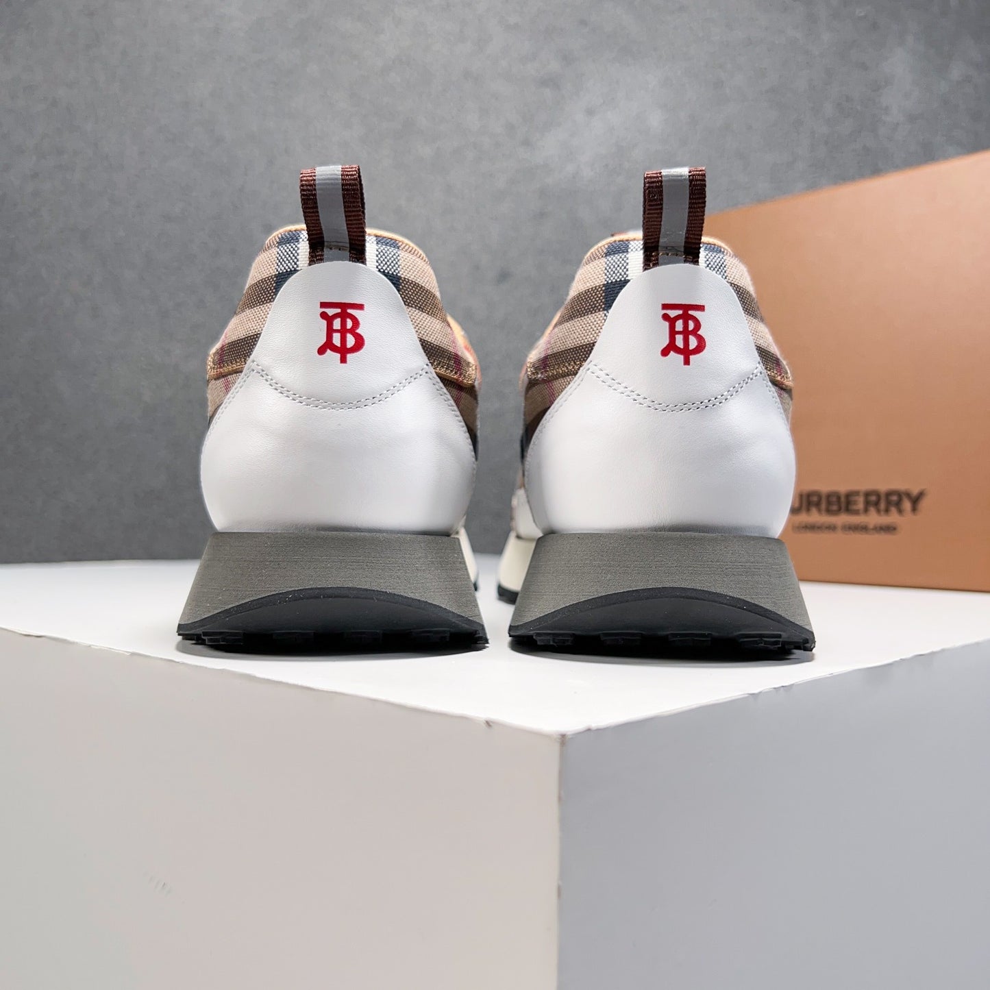 Burberry-036Shoes