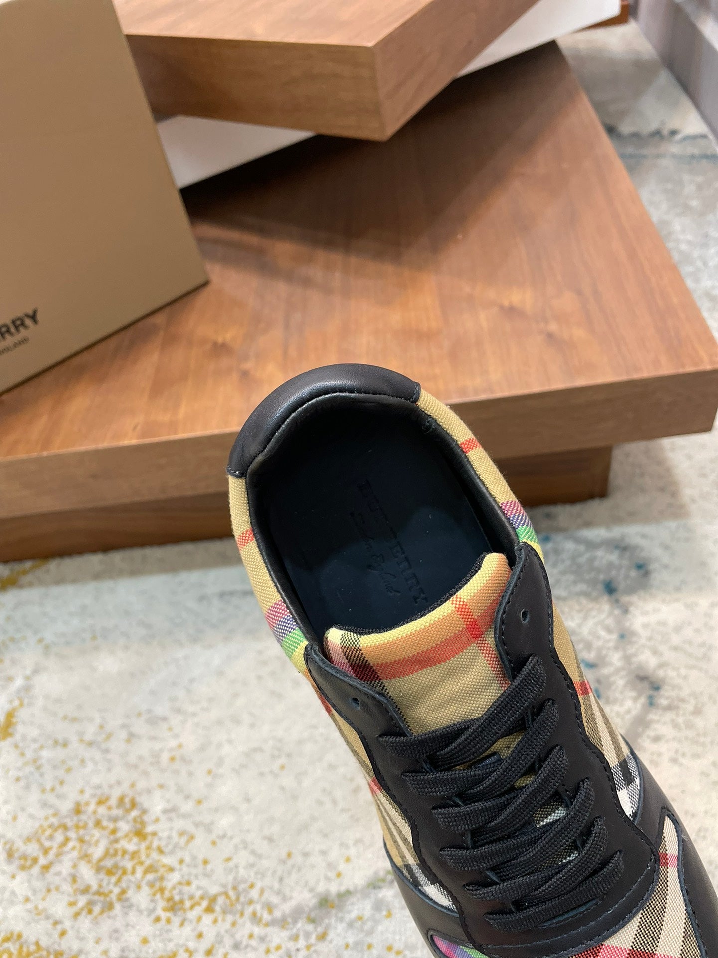 Burberry-041Shoes