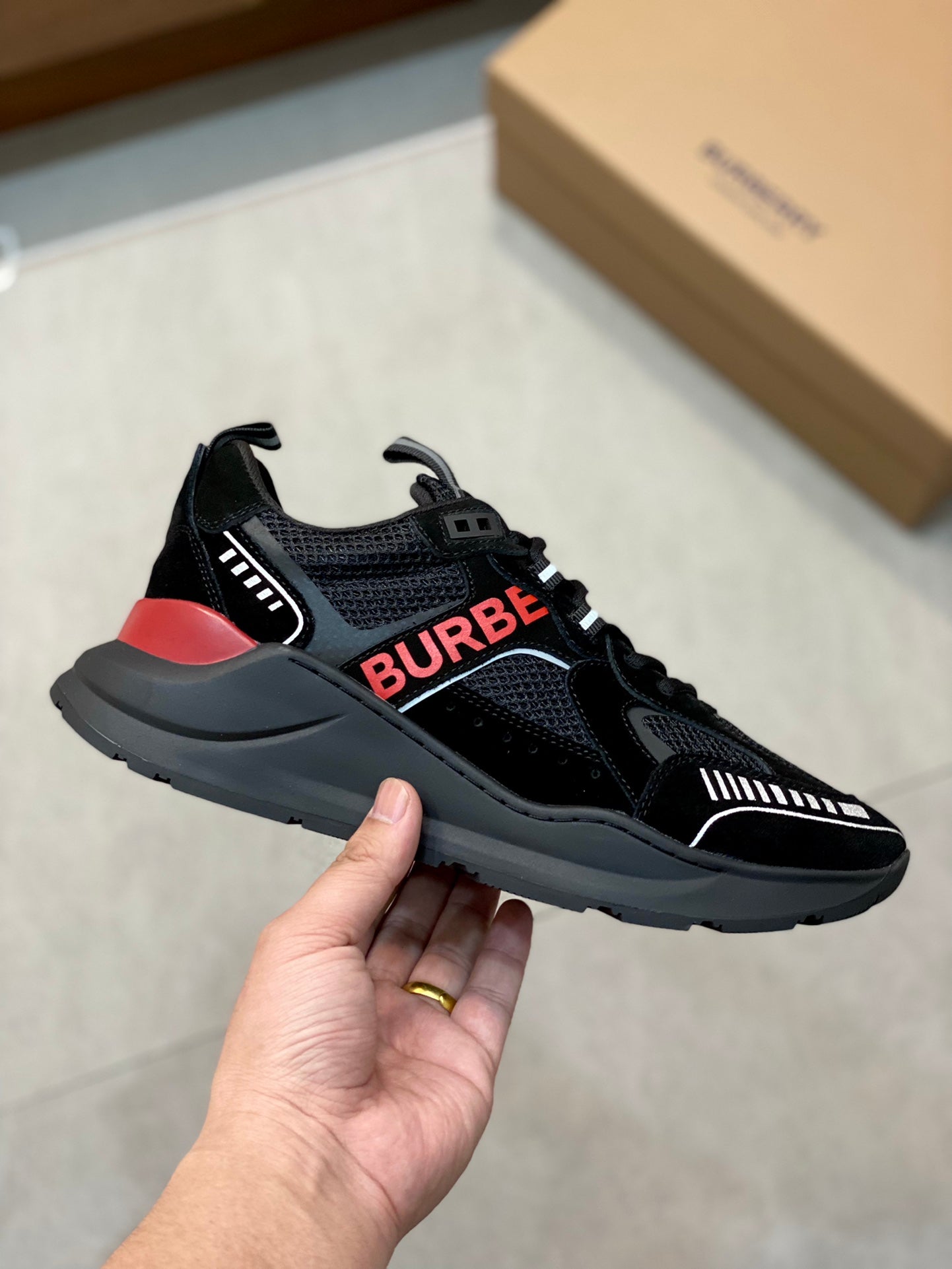 Burberry-057Shoes