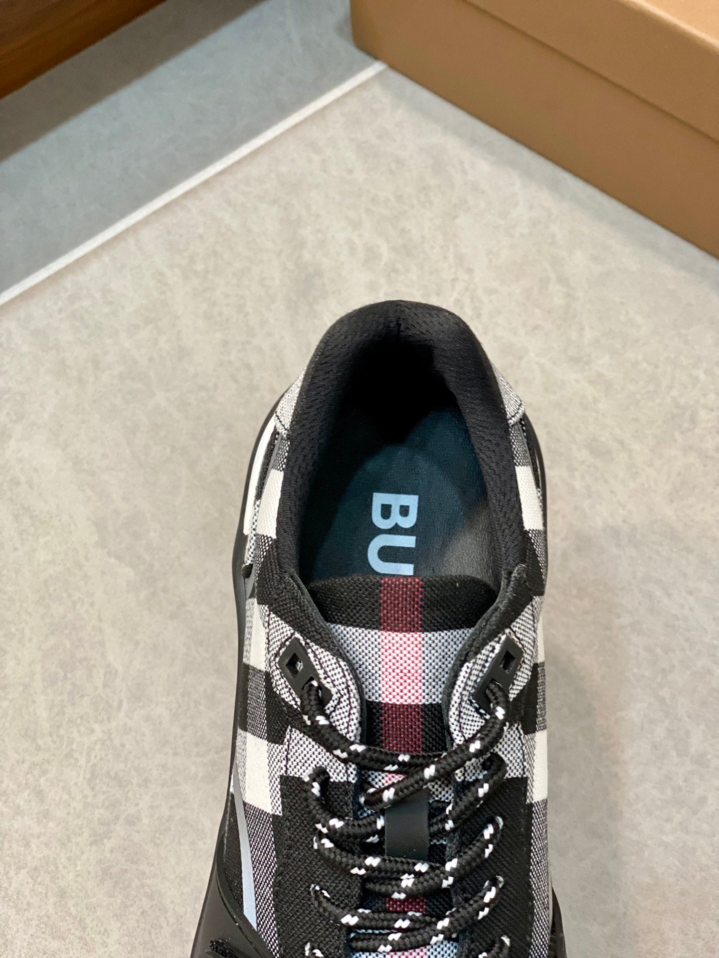 Burberry-065Shoes