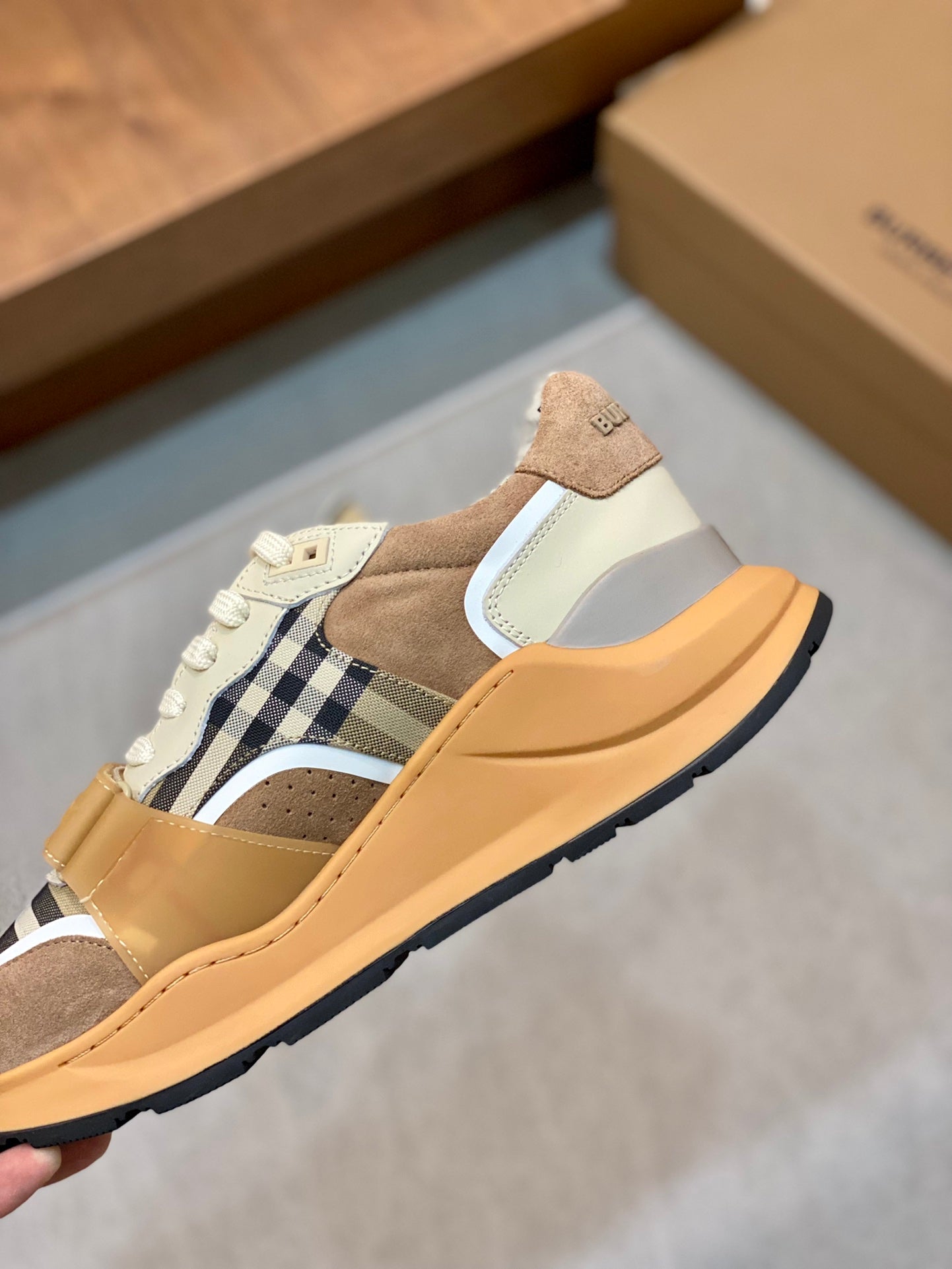 Burberry-067Shoes