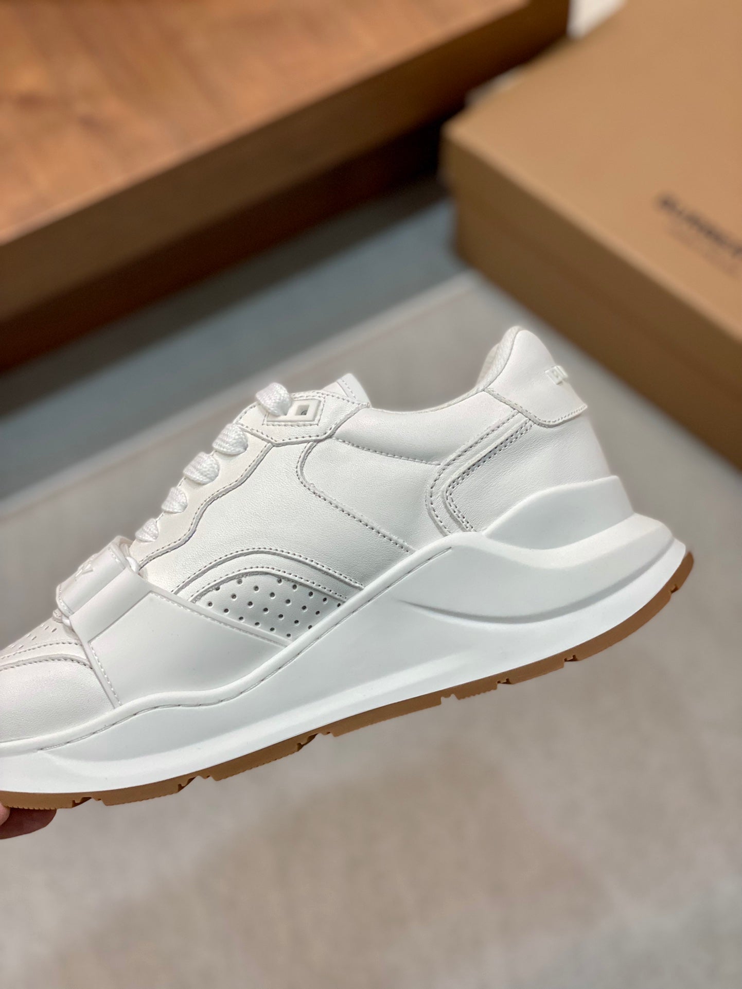 Burberry-068Shoes