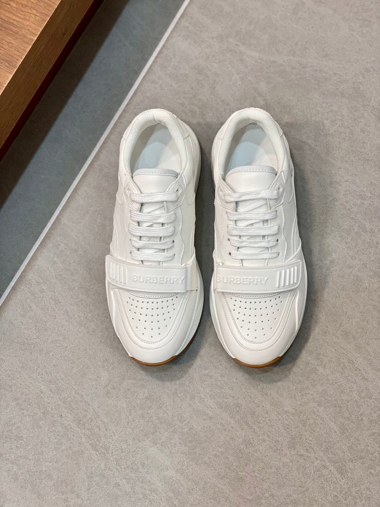 Burberry-068Shoes