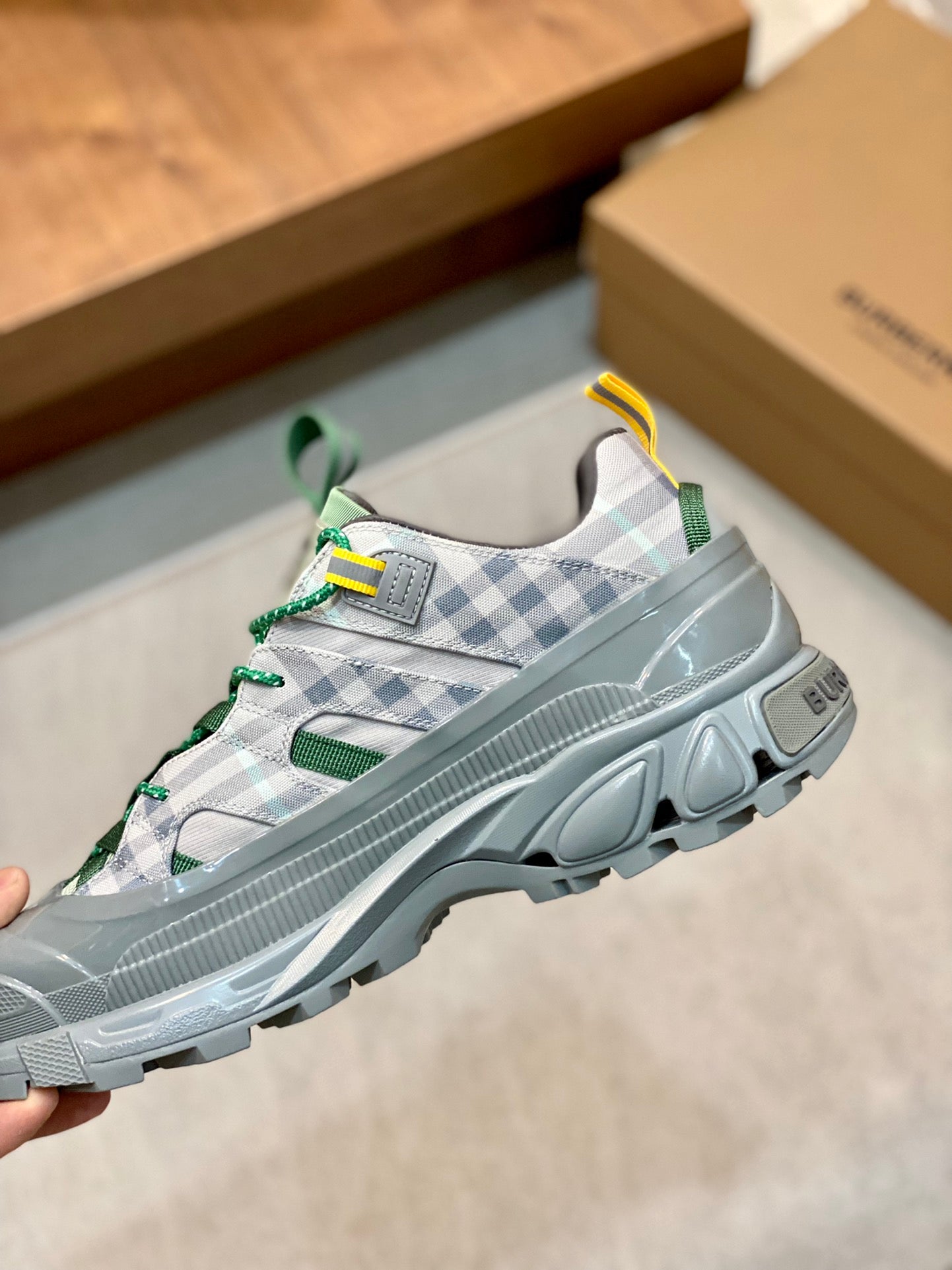 Burberry-071Shoes