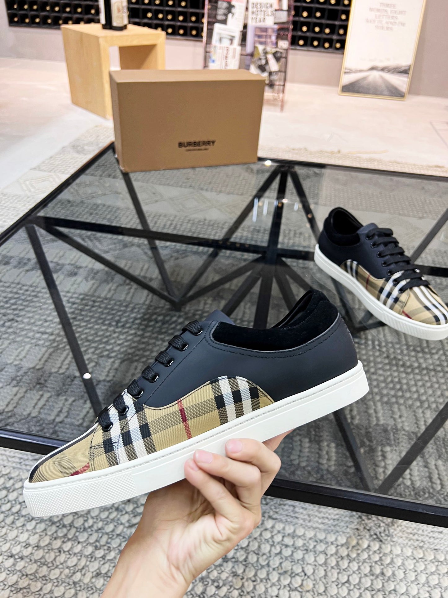 Burberry-076Shoes
