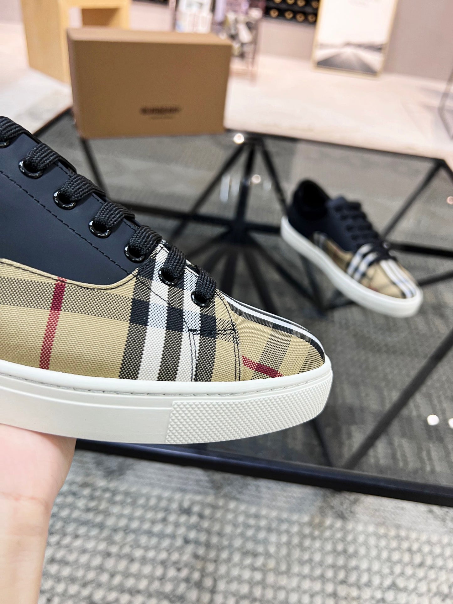 Burberry-076Shoes