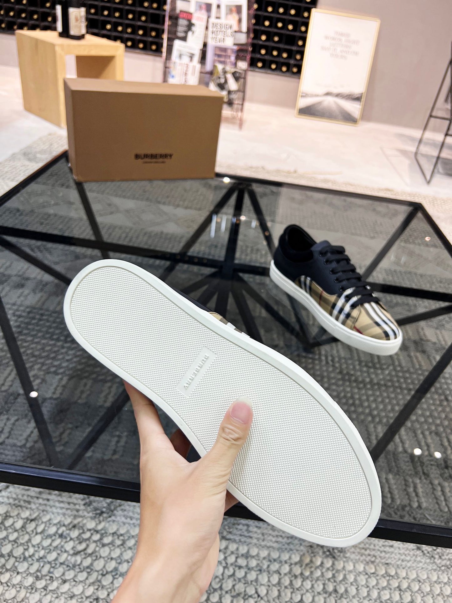 Burberry-076Shoes