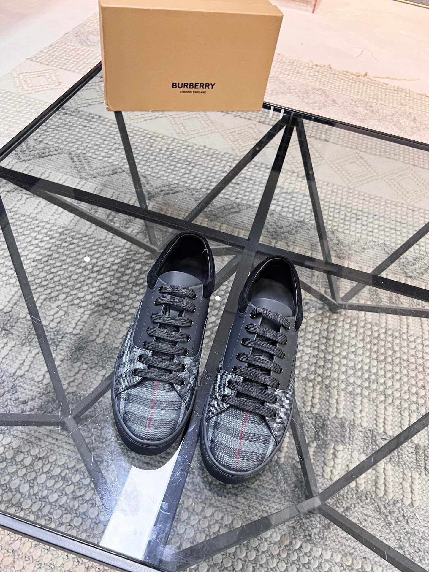 Burberry-077Shoes