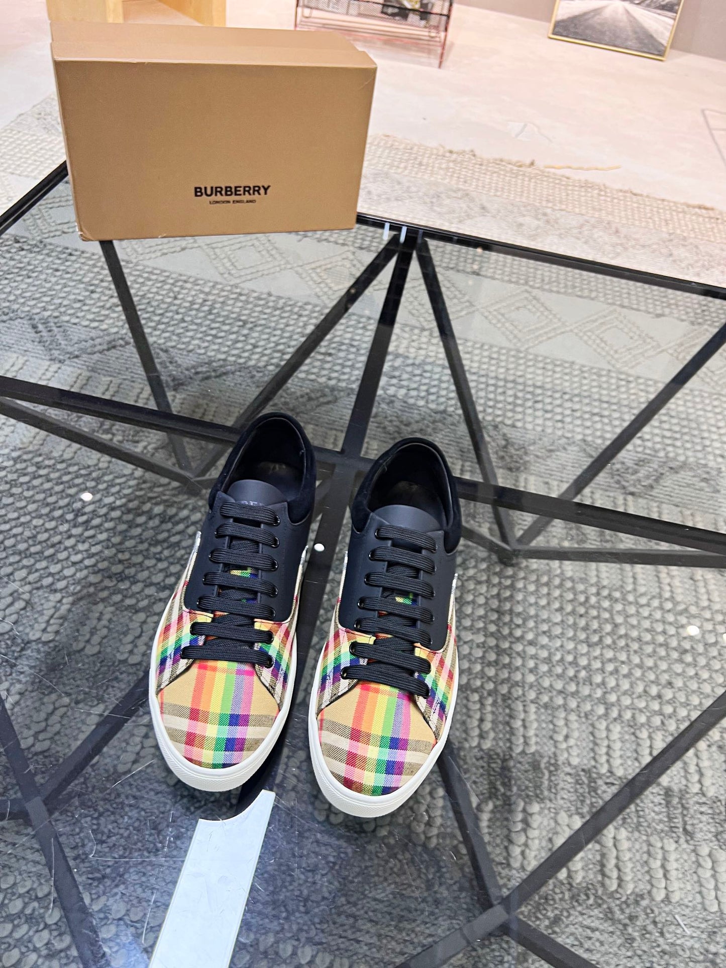 Burberry-0780Shoes