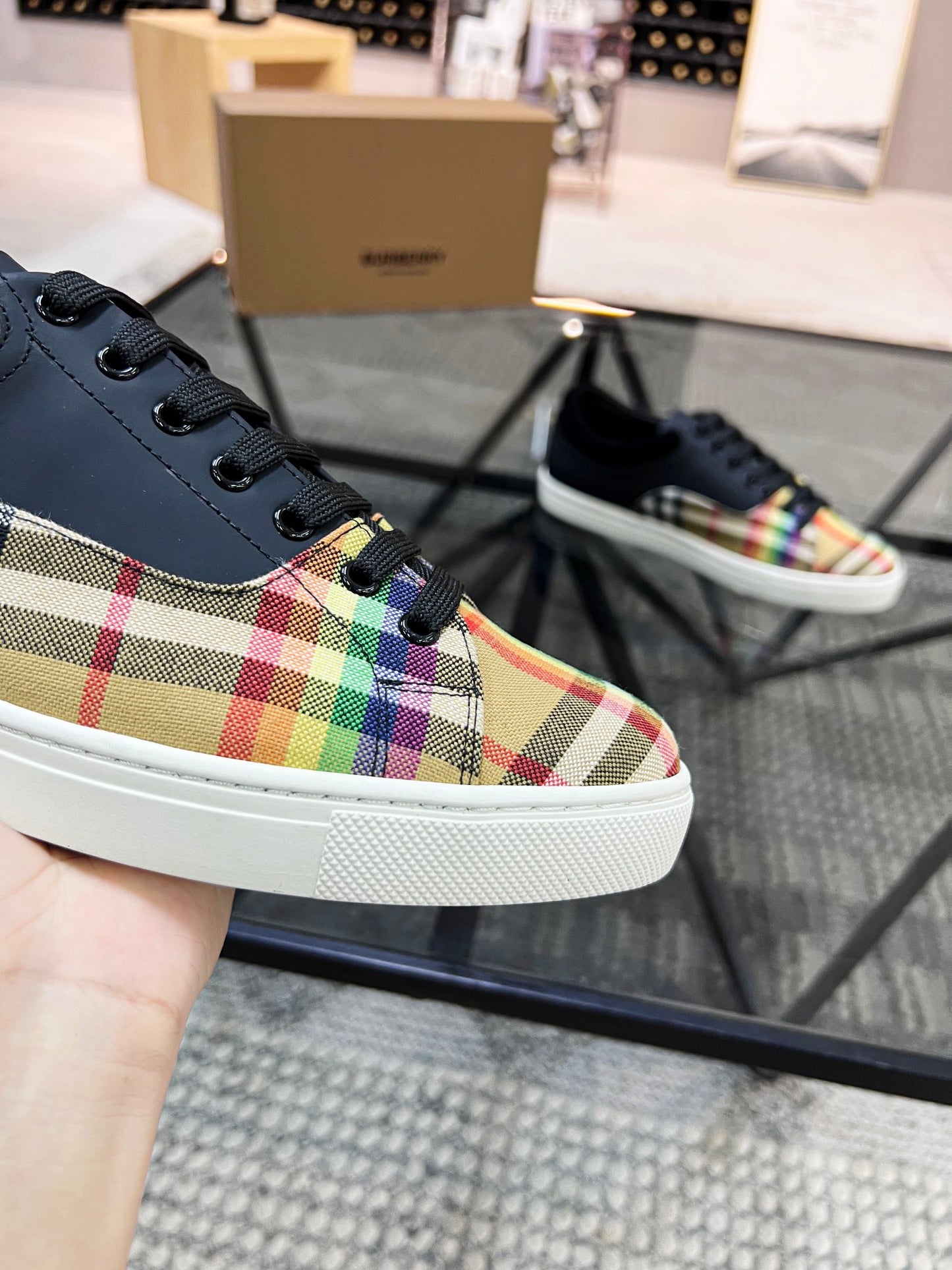 Burberry-0780Shoes