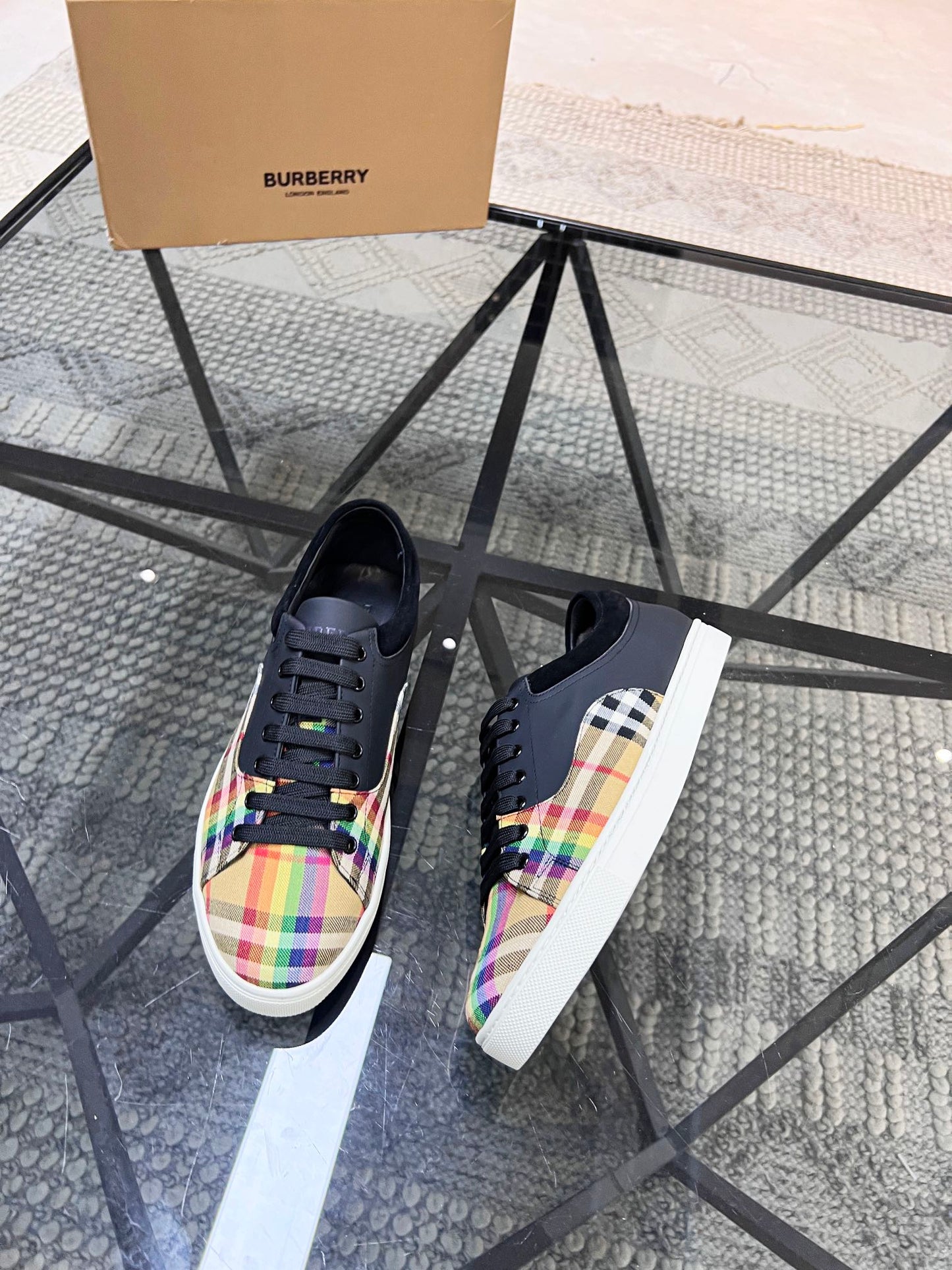 Burberry-0780Shoes