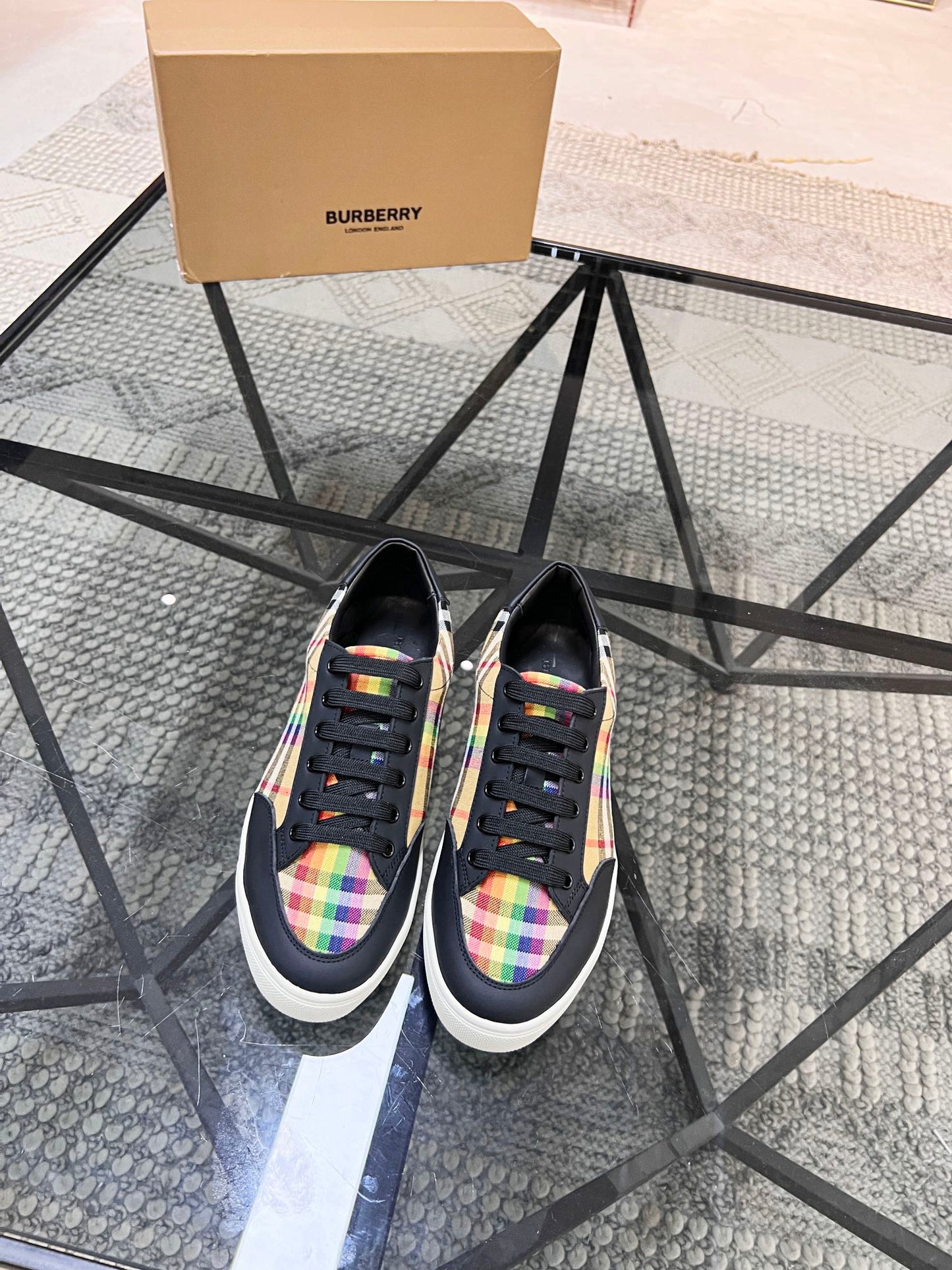 Burberry-079Shoes