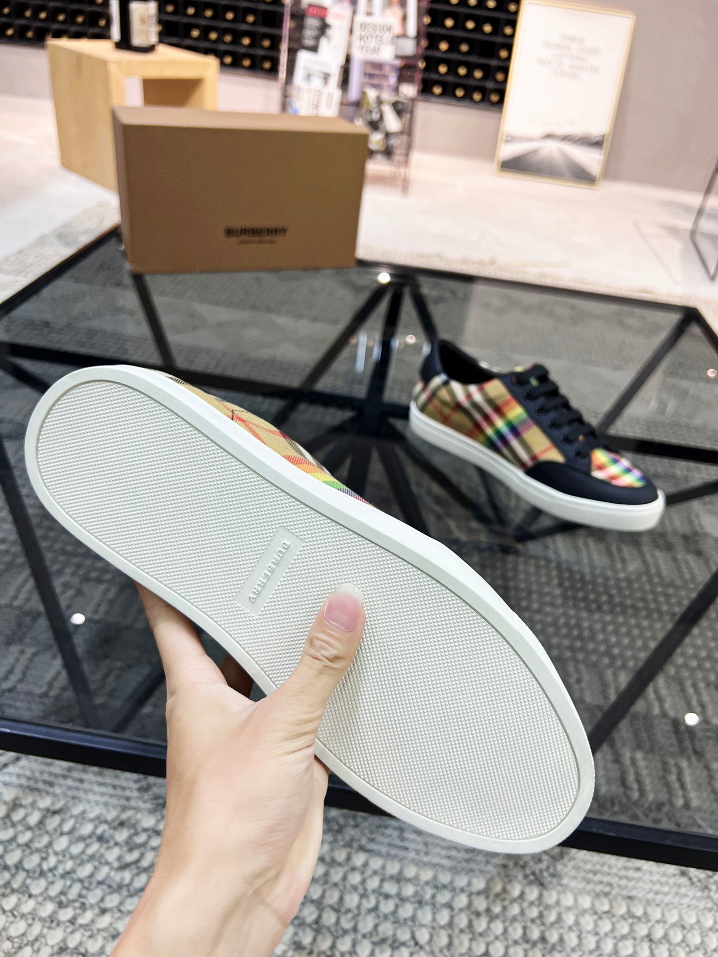 Burberry-079Shoes