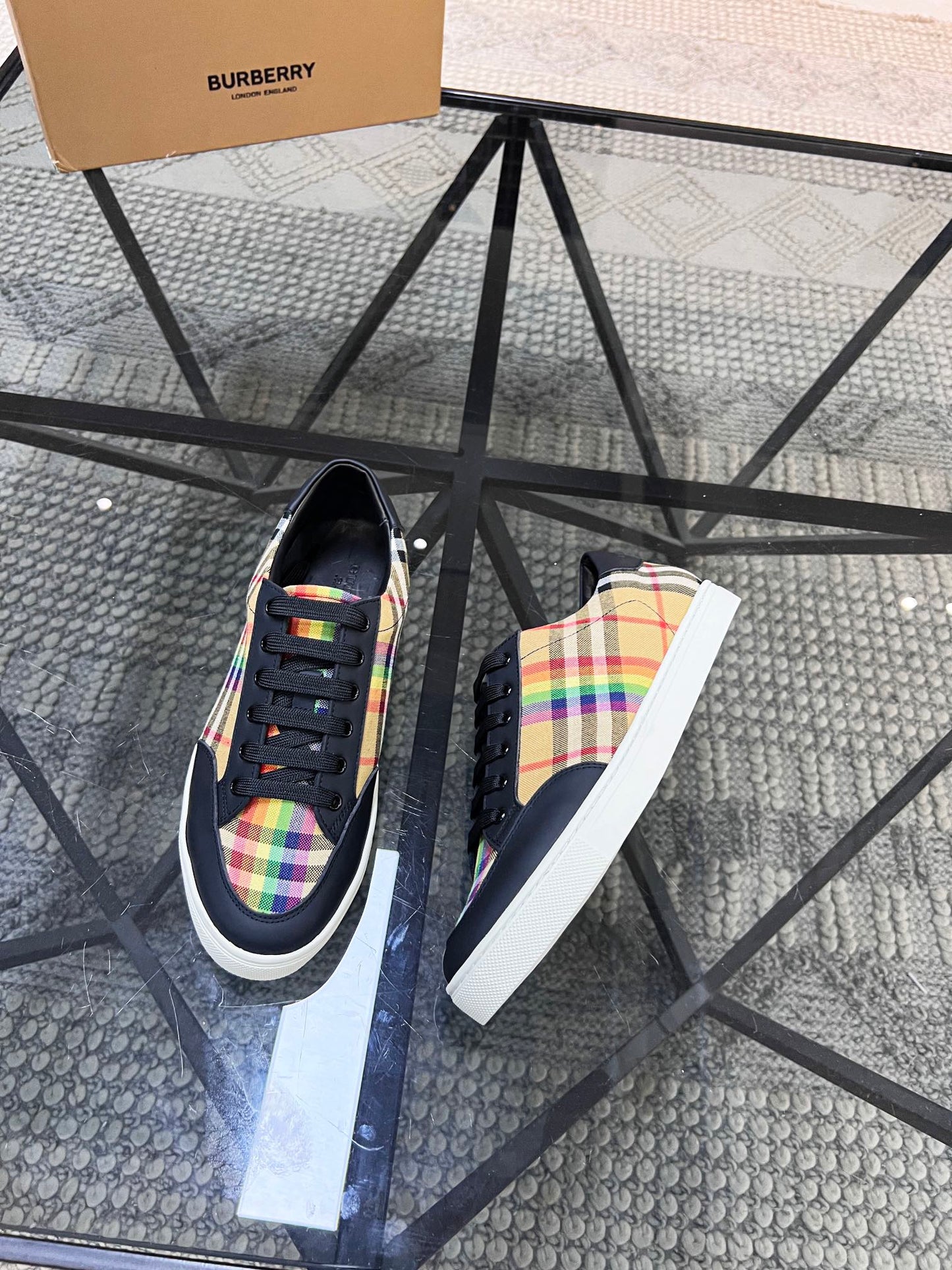 Burberry-079Shoes