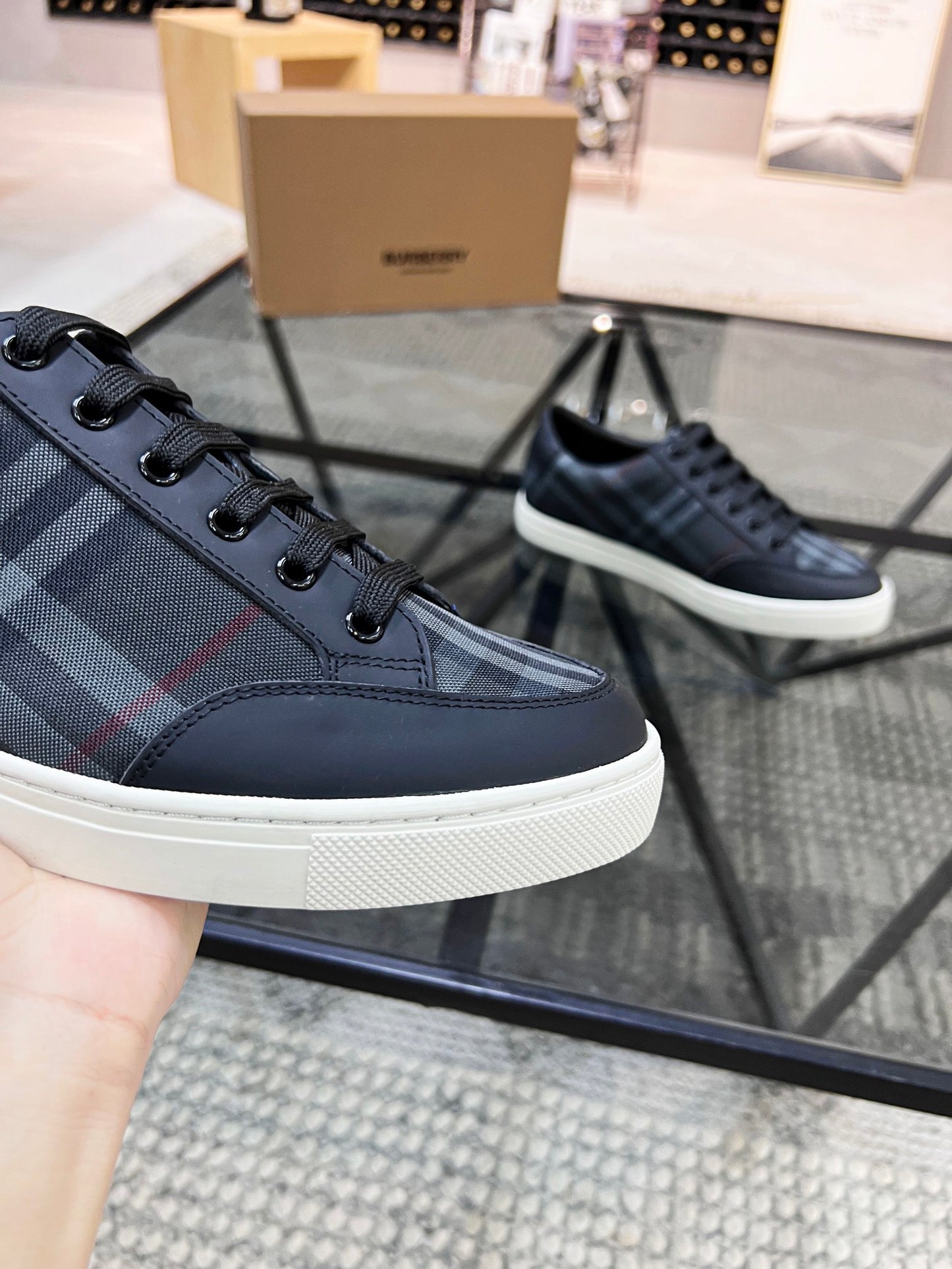 Burberry-080Shoes